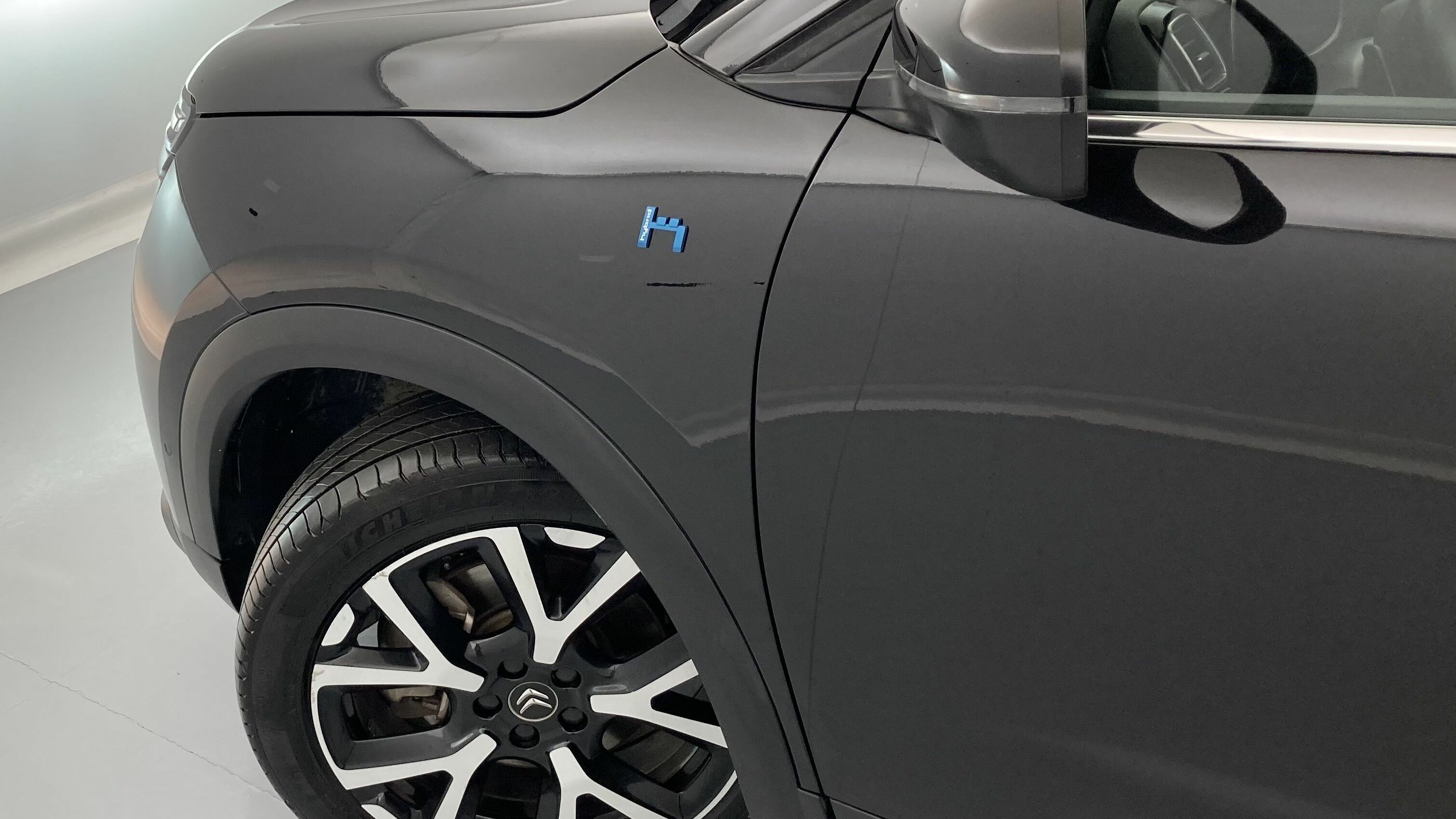 citroen c5 aircross shine 1.6 PURETECH HYBRID 225 E-EAT 2022 negro perla nera 29