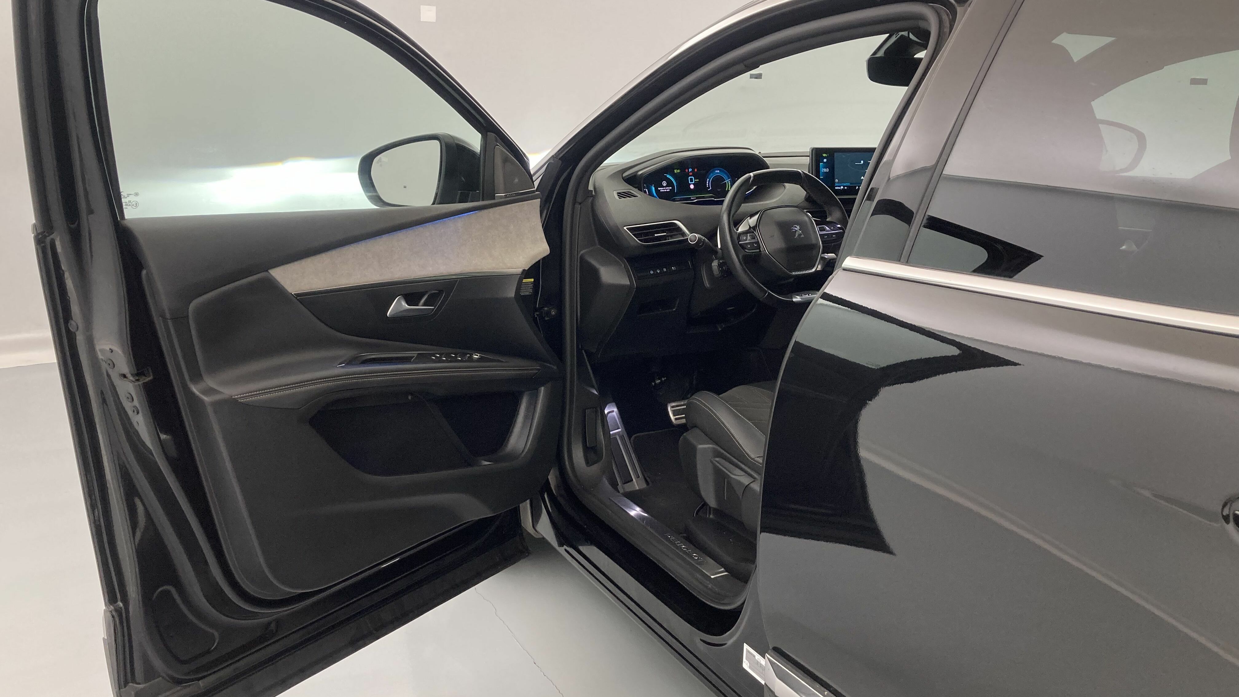 peugeot 3008 gt pack 1.6 HYBRID 300 EAT PHEV 2022 negro perla nera 12