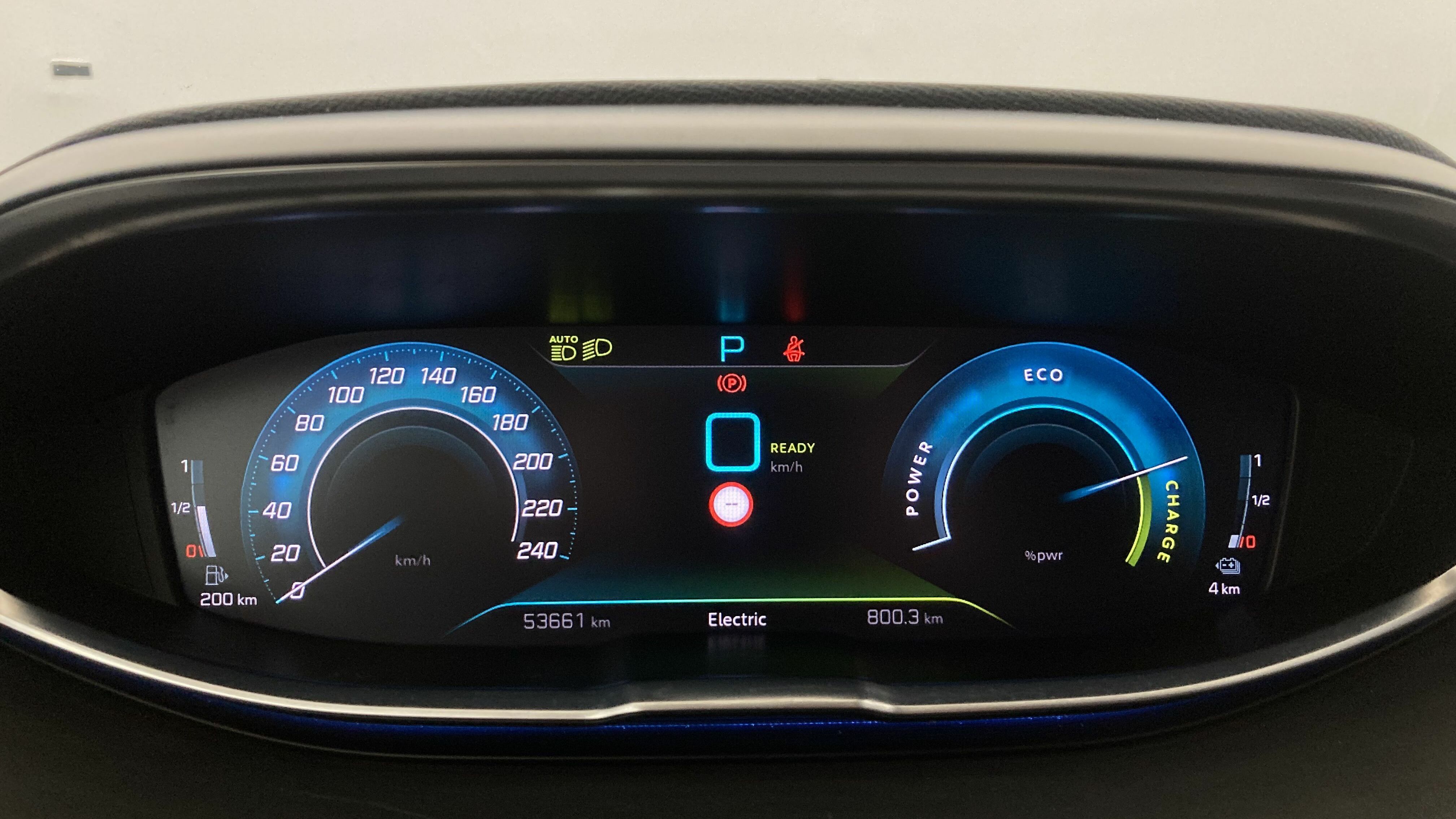 peugeot 3008 gt pack 1.6 HYBRID 300 EAT PHEV 2022 negro perla nera 17