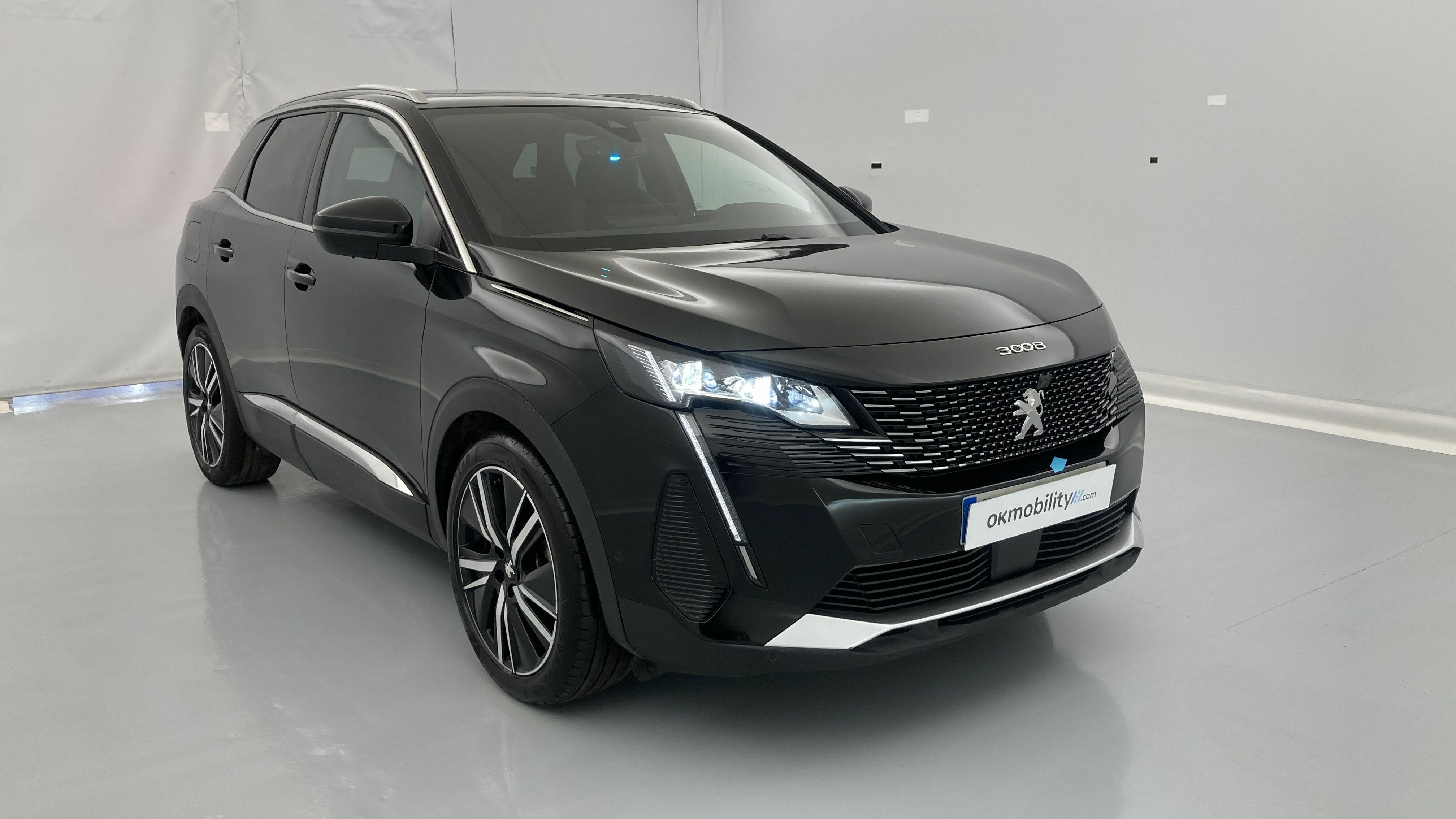 peugeot 3008 gt pack 1.6 HYBRID 300 EAT PHEV 2022 negro perla nera 22