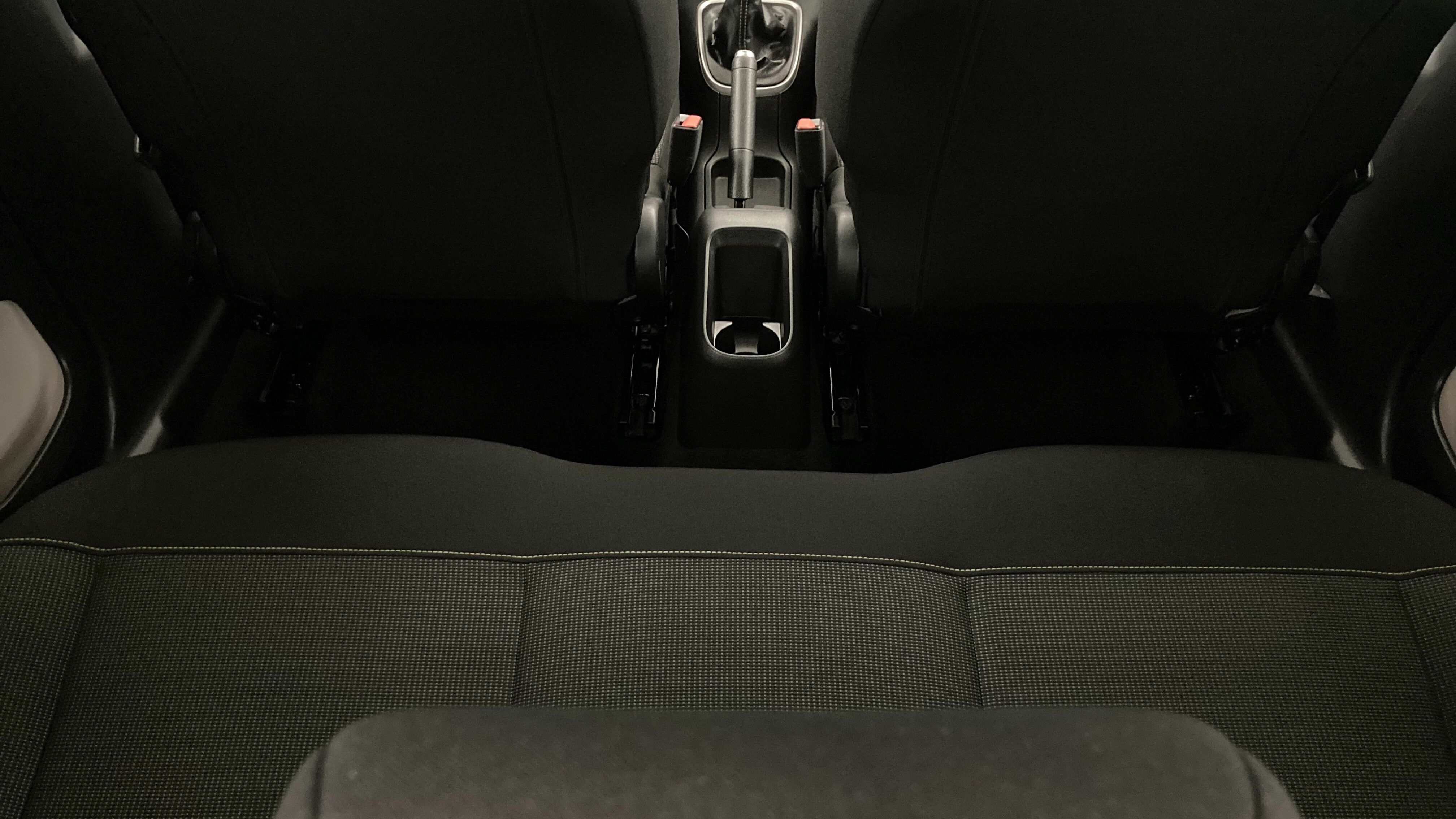 citroen c3 origin max 1.2 PURETECH 83 2024 negro perla nera / blanco 22