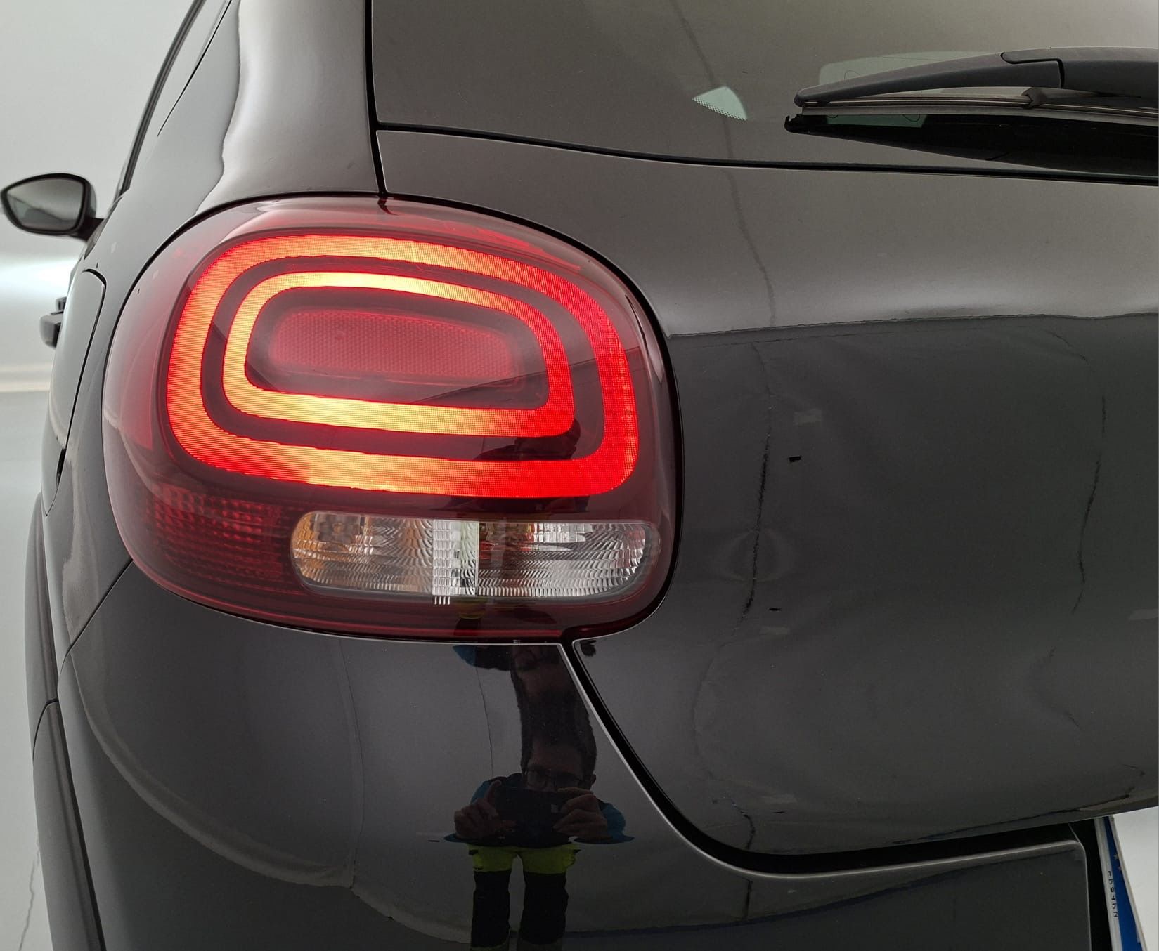 citroen c3 origin max 1.2 PURETECH 83 2024 negro perla nera / blanco 15