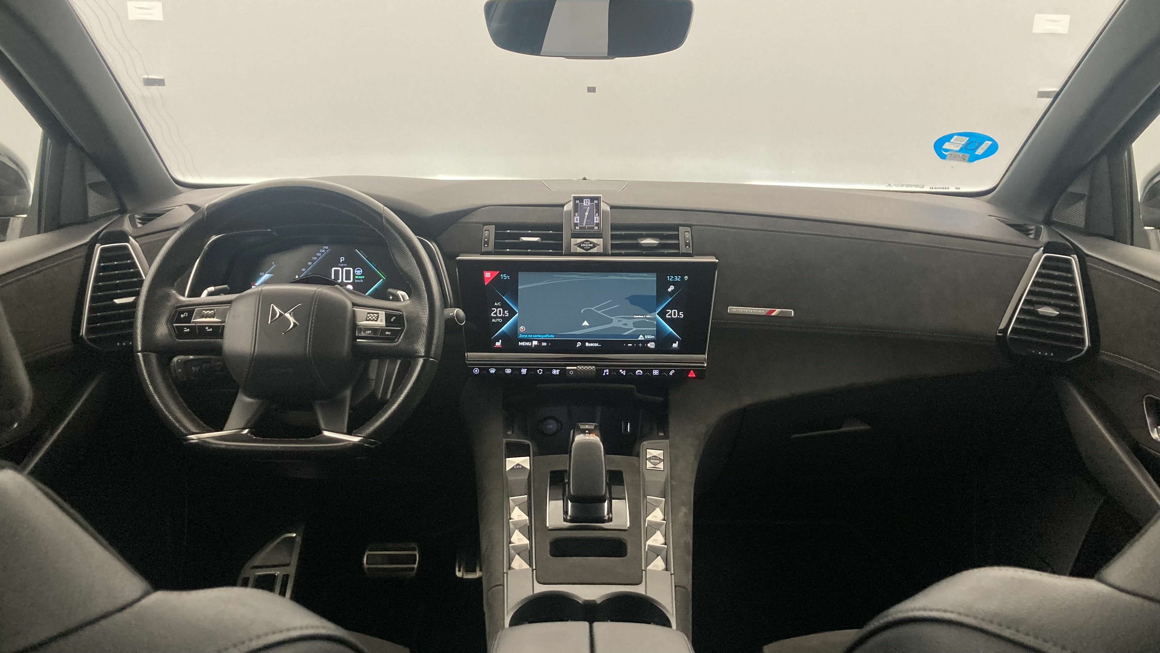 ds ds7 crossback performance line + E-TENSE 300 CA 2022 gris platino 15