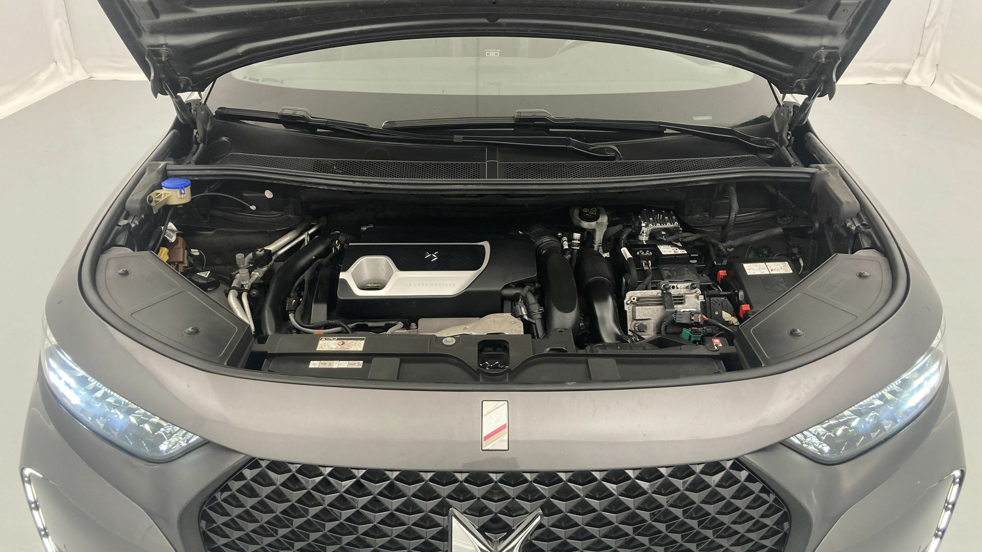 ds ds7 crossback performance line + E-TENSE 300 CA 2022 gris platino 24