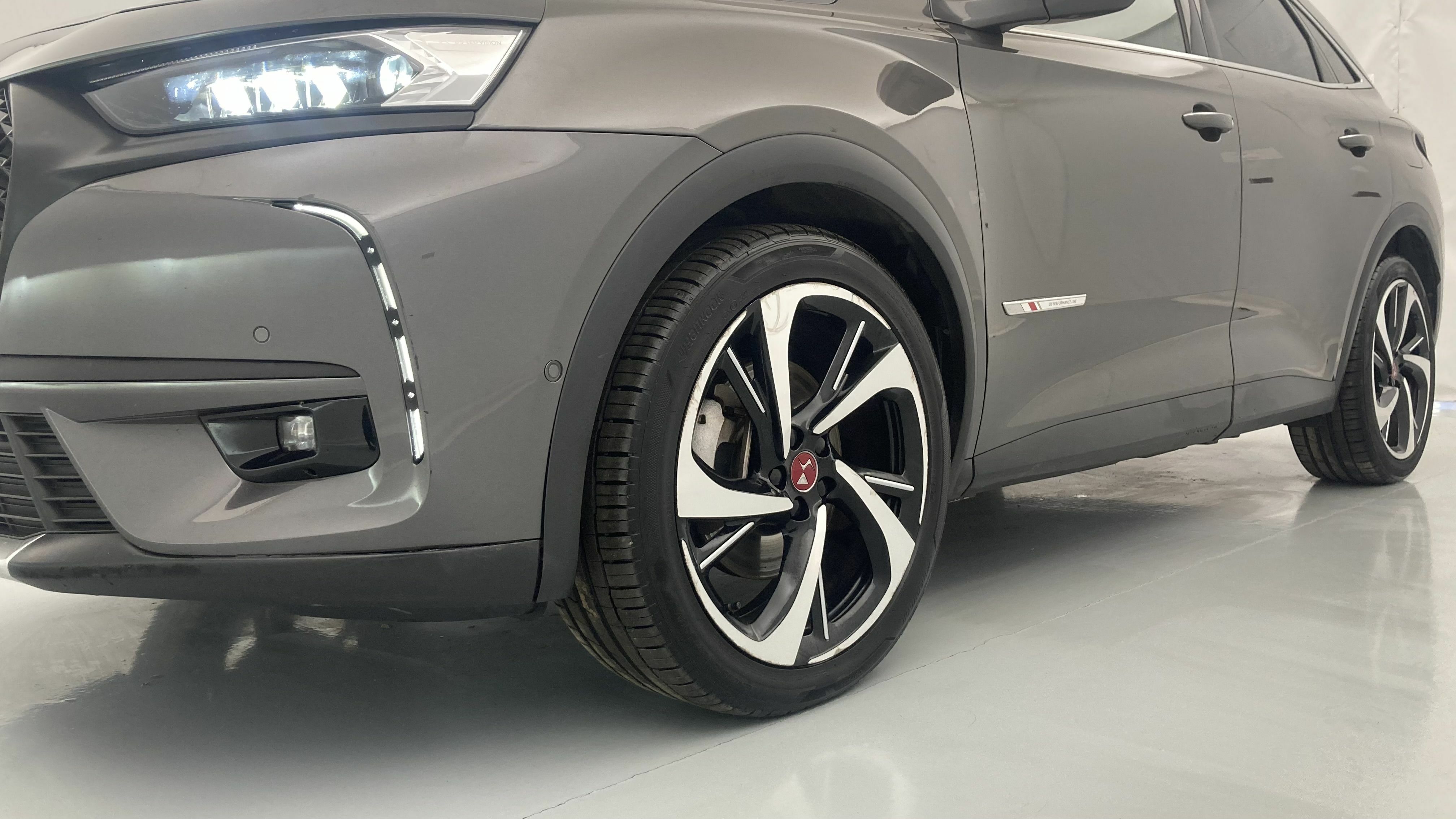 ds ds7 crossback performance line + E-TENSE 300 CA 2022 gris platino 25