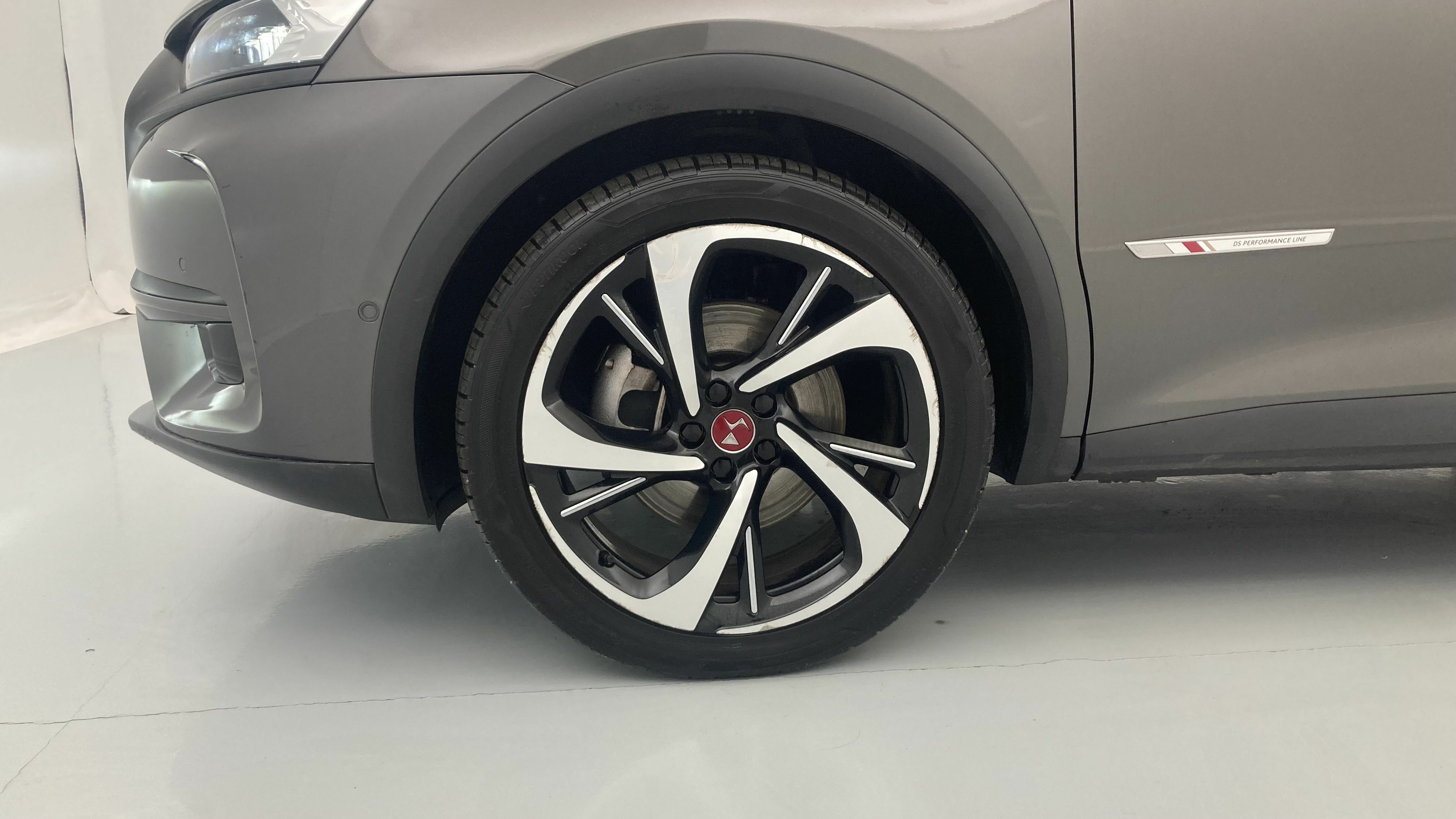 ds ds7 crossback performance line + E-TENSE 300 CA 2022 gris platino 26