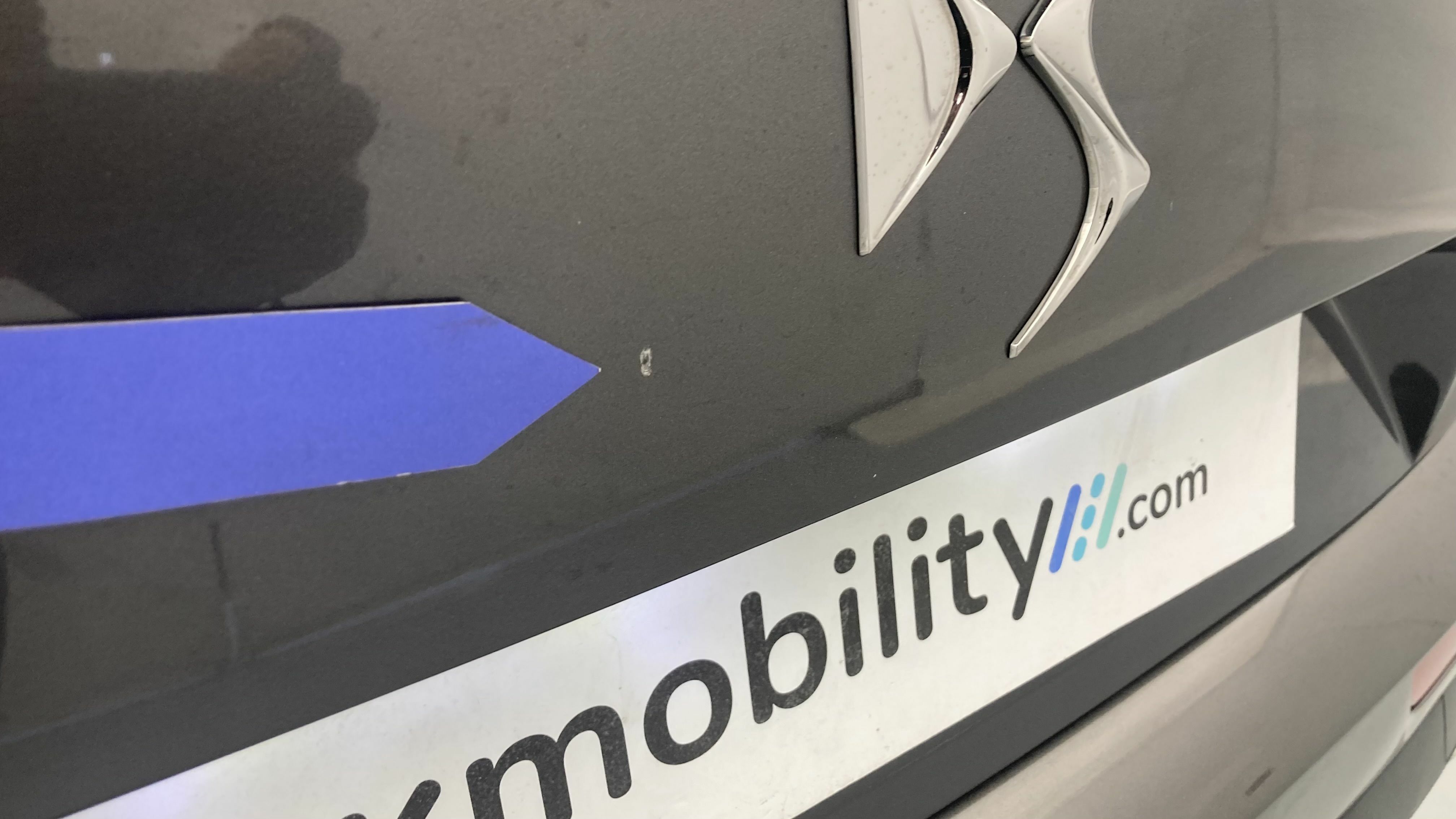 ds ds7 crossback performance line + E-TENSE 300 CA 2022 gris platino 40