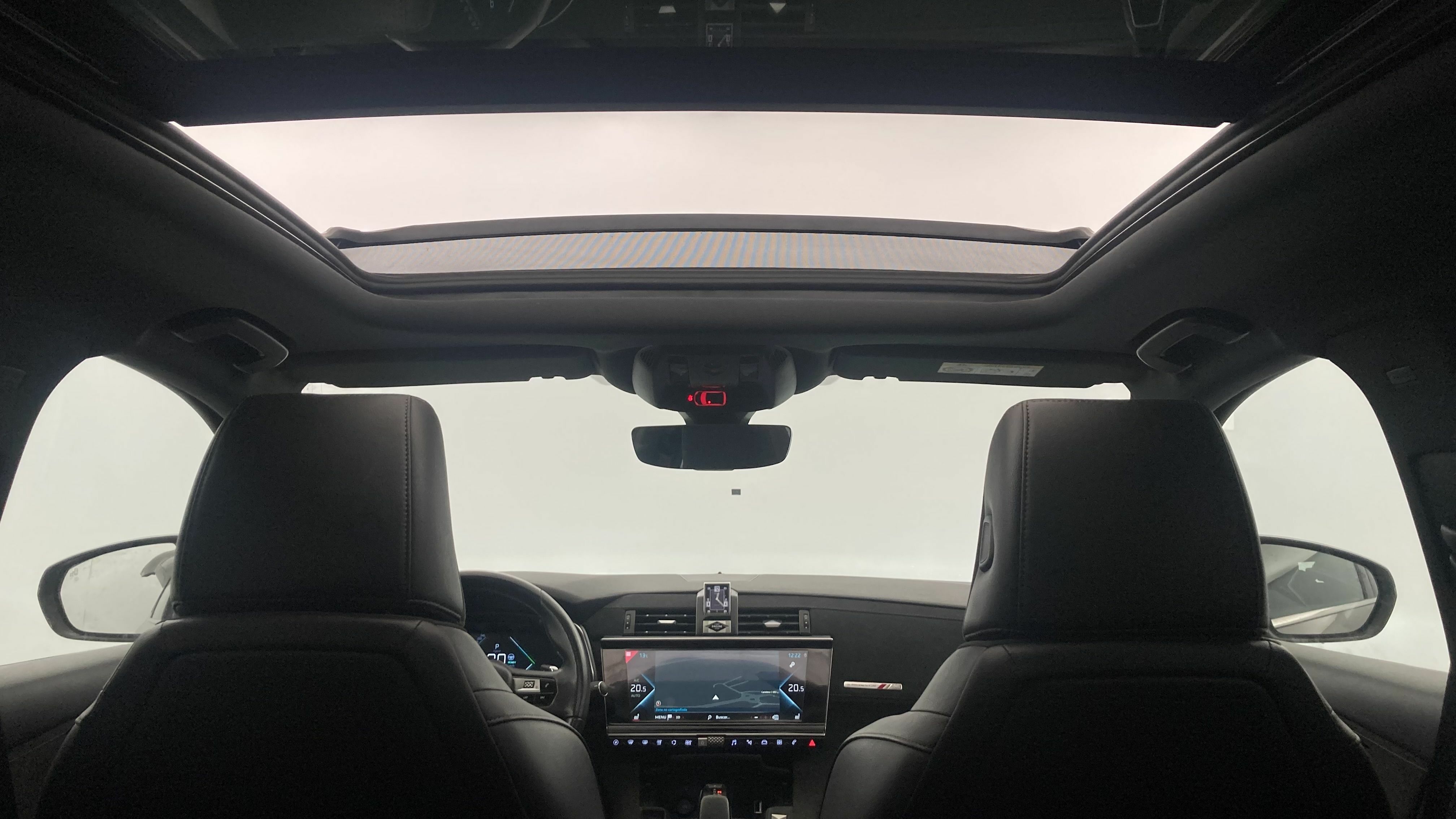 ds ds7 crossback performance line + E-TENSE 300 CA 2022 gris platino 41