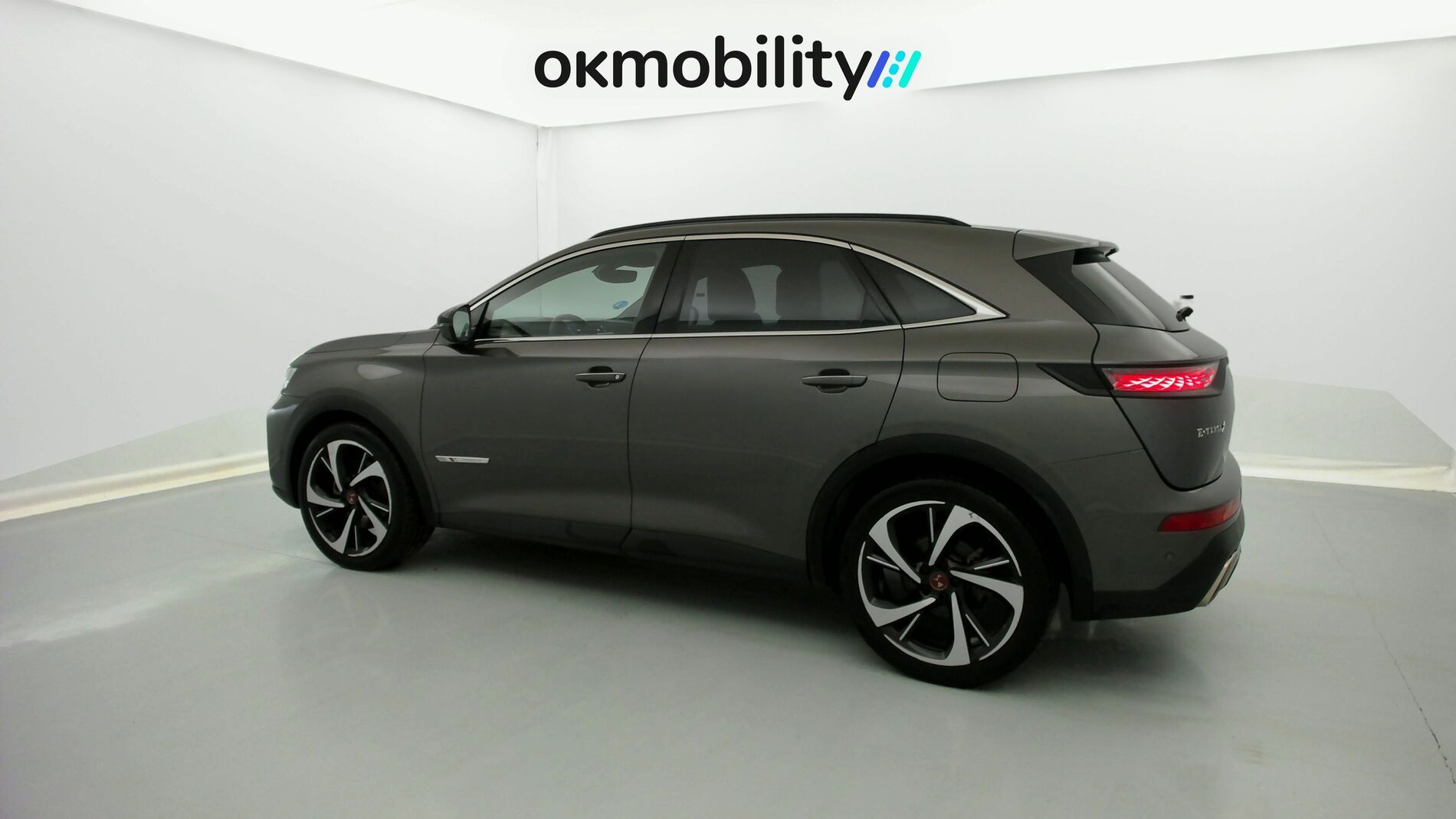 ds ds7 crossback performance line + E-TENSE 300 CA 2022 gris platino 7