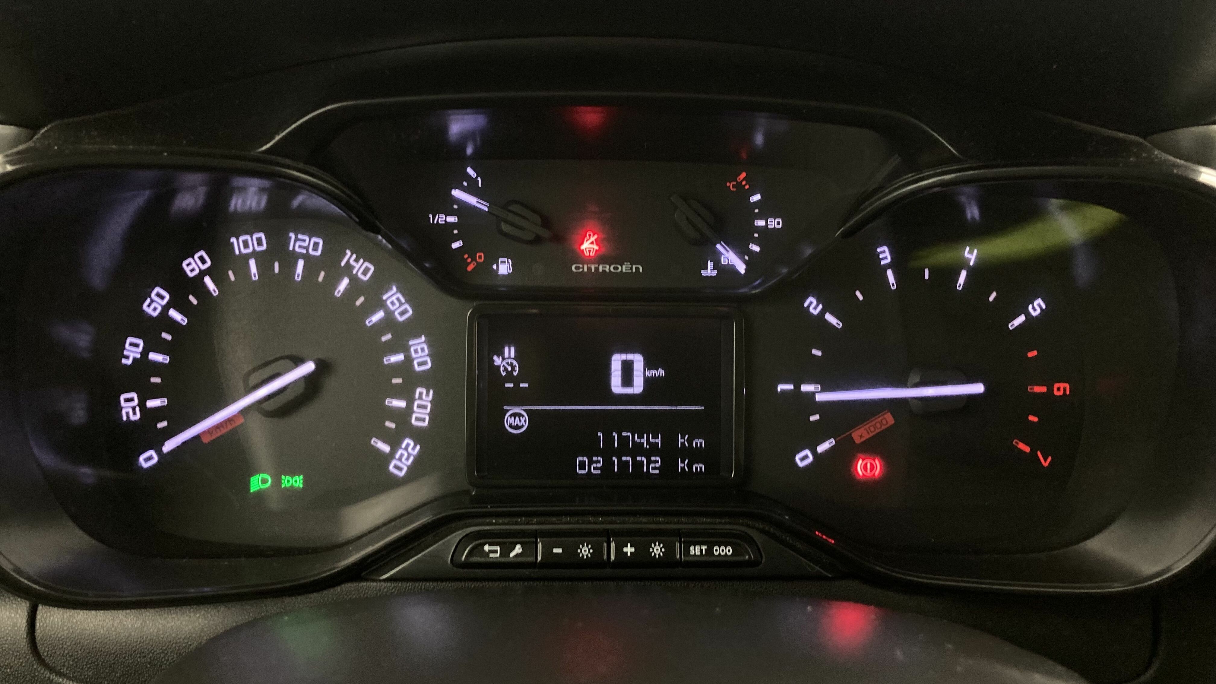 citroen c3 origin max 1.2 PURETECH 83 2024 negro perla nera / blanco 18