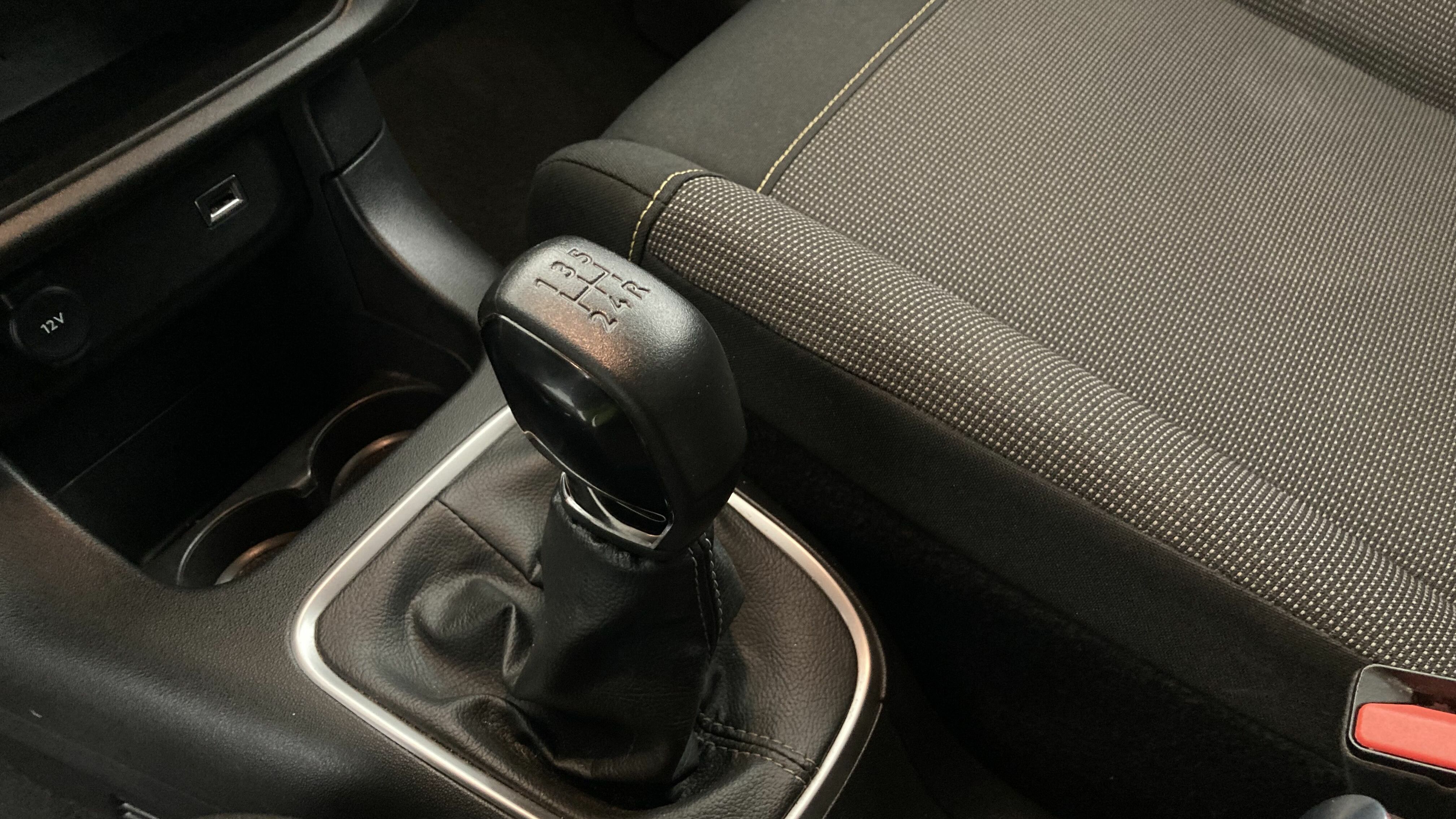 citroen c3 origin max 1.2 PURETECH 83 2024 negro perla nera / blanco 20