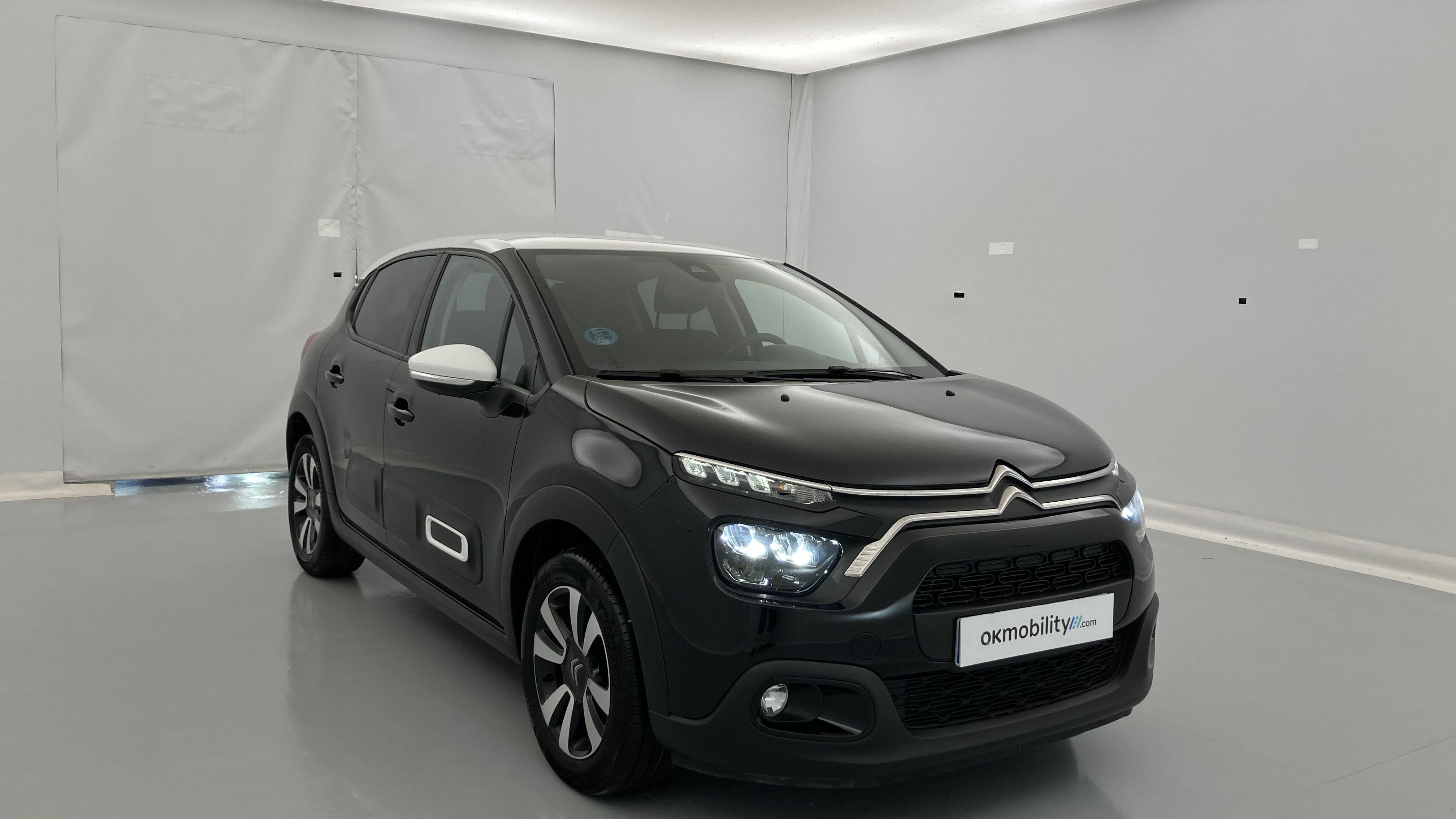 citroen c3 origin max 1.2 PURETECH 83 2024 negro perla nera / blanco 23