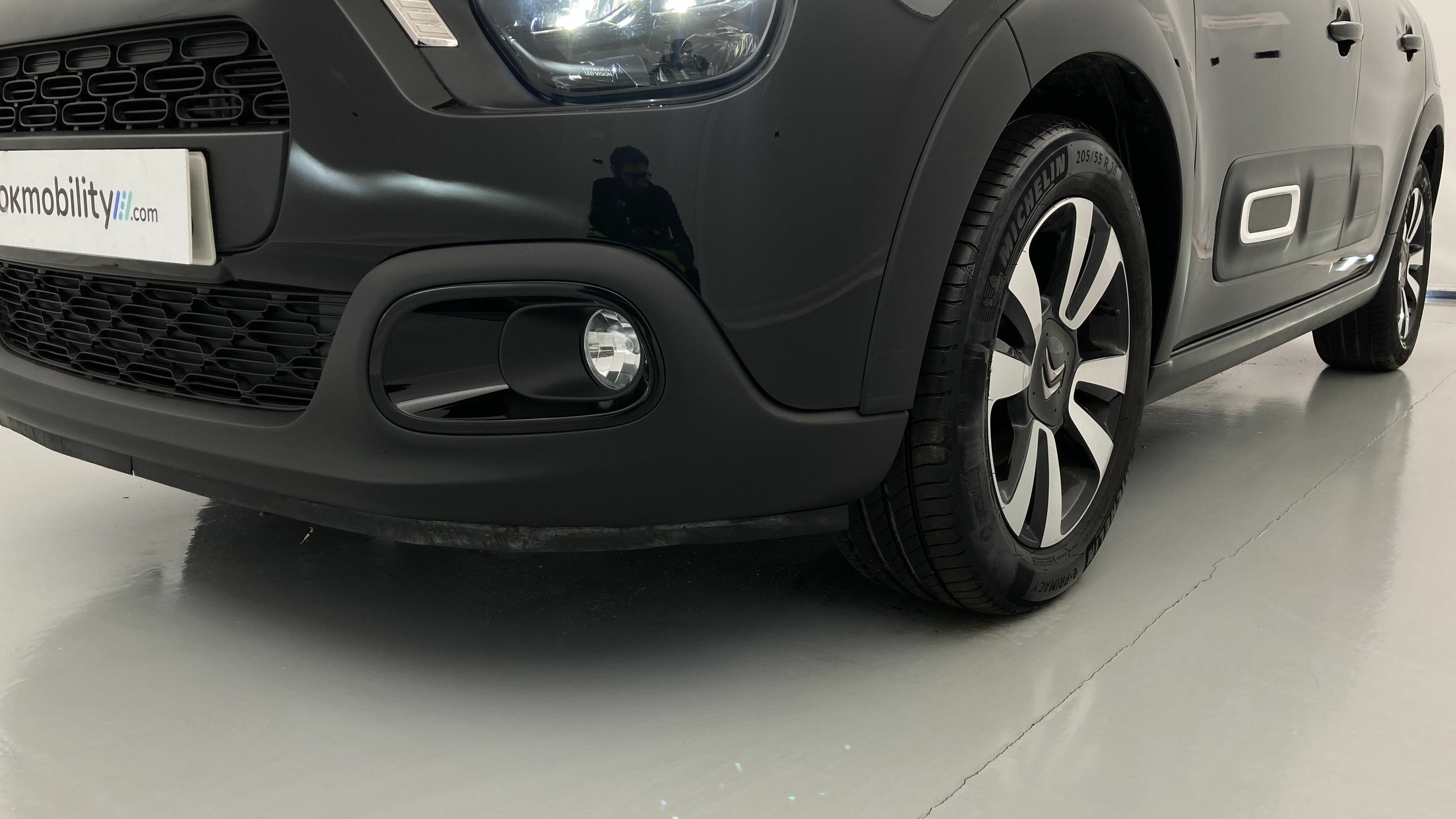 citroen c3 origin max 1.2 PURETECH 83 2024 negro perla nera / blanco 26