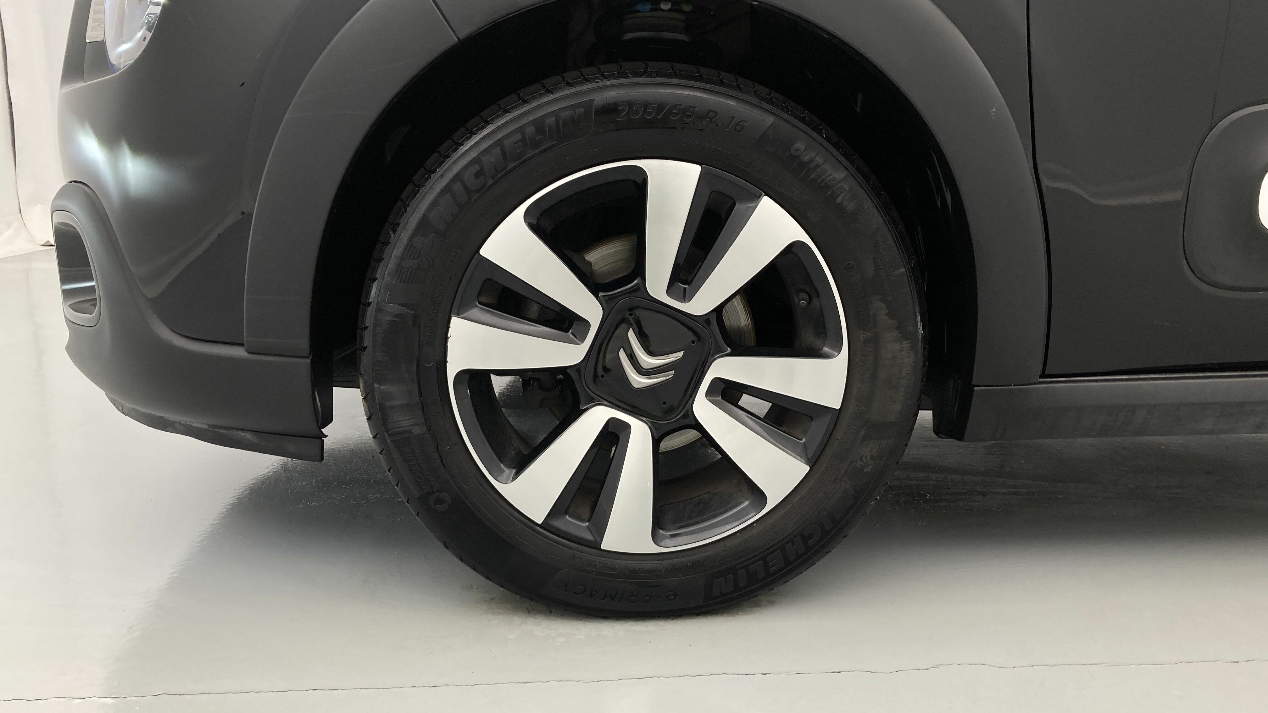 citroen c3 origin max 1.2 PURETECH 83 2024 negro perla nera / blanco 27