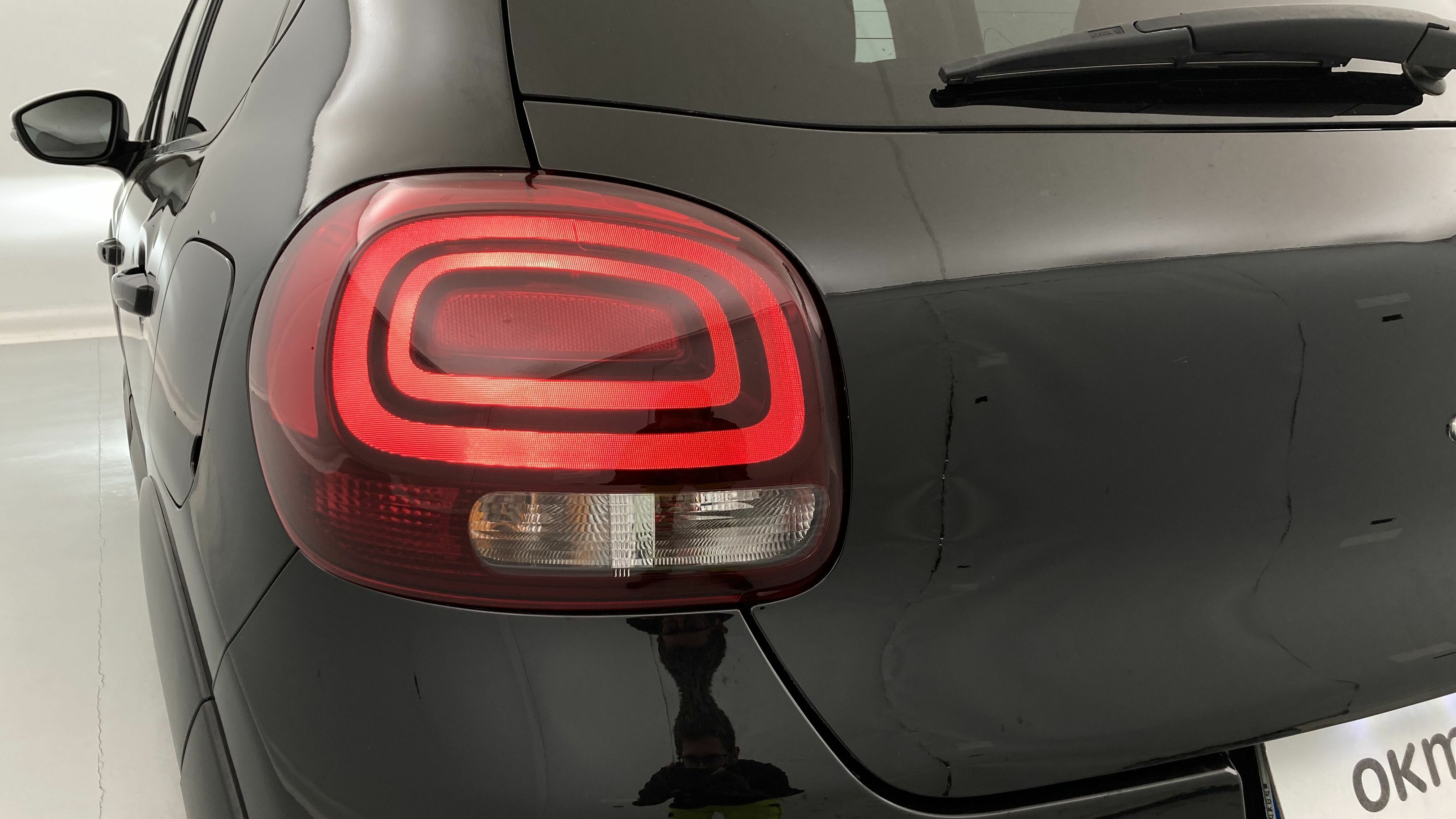 citroen c3 origin max 1.2 PURETECH 83 2024 negro perla nera / blanco 30