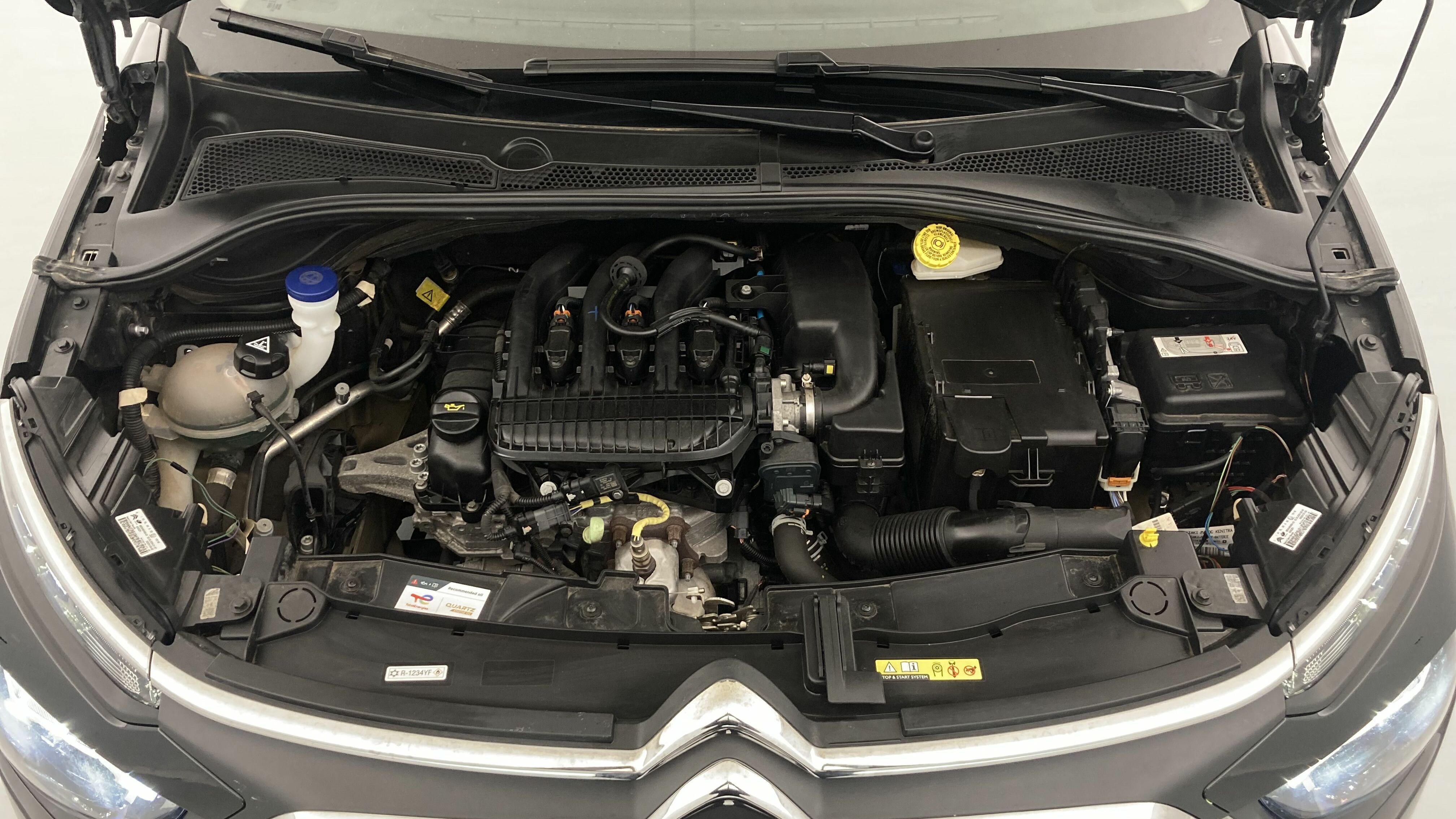 citroen c3 origin max 1.2 PURETECH 83 2024 negro perla nera / blanco 24