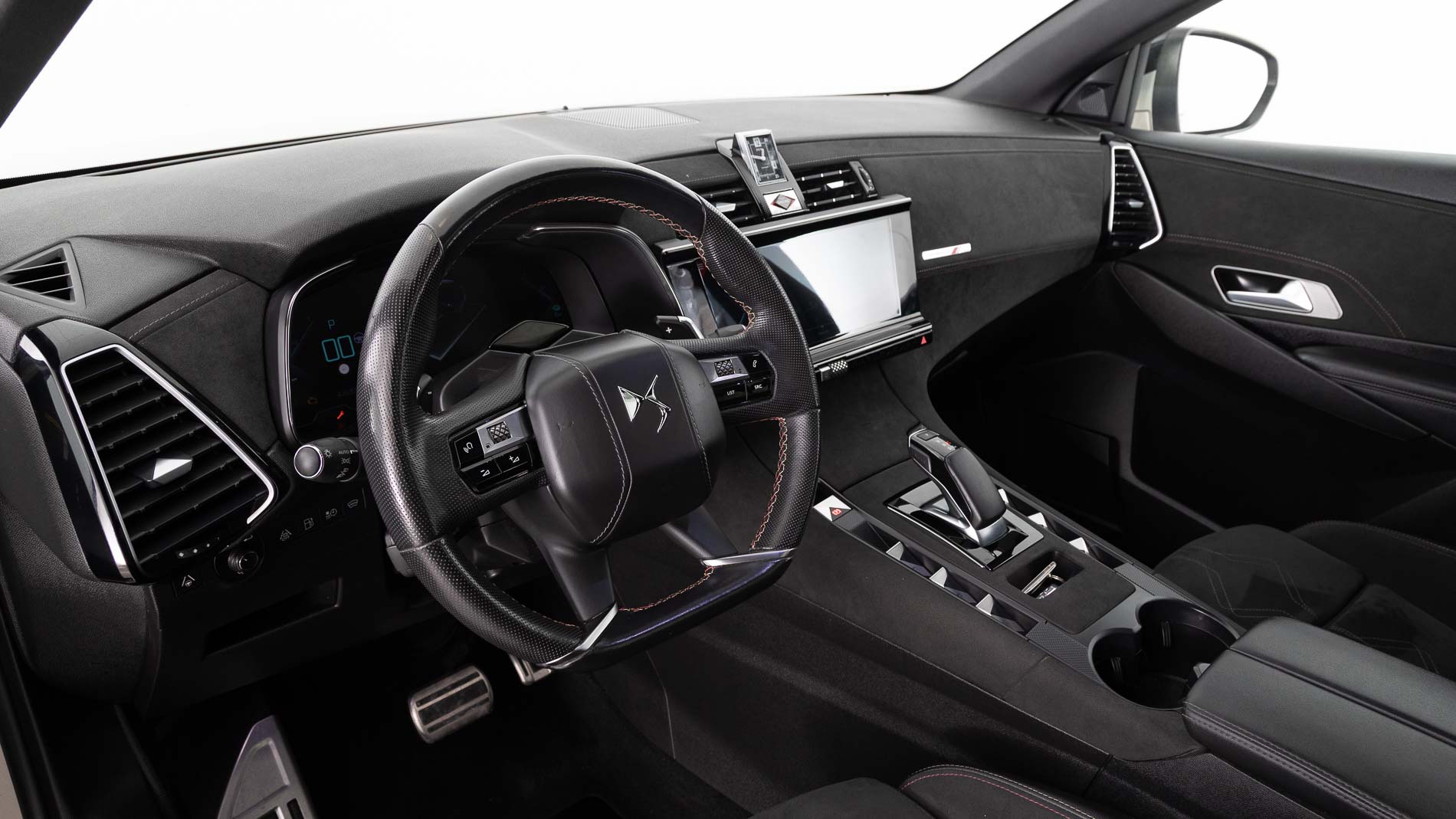 ds ds7 crossback performance line + E-TENSE 300 CA 2022 crystal pearl 14