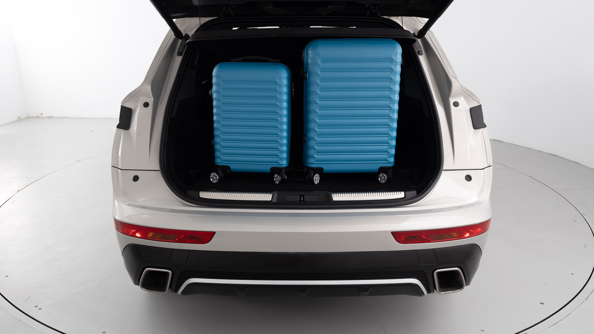 ds ds7 crossback performance line + E-TENSE 300 CA 2022 crystal pearl 32