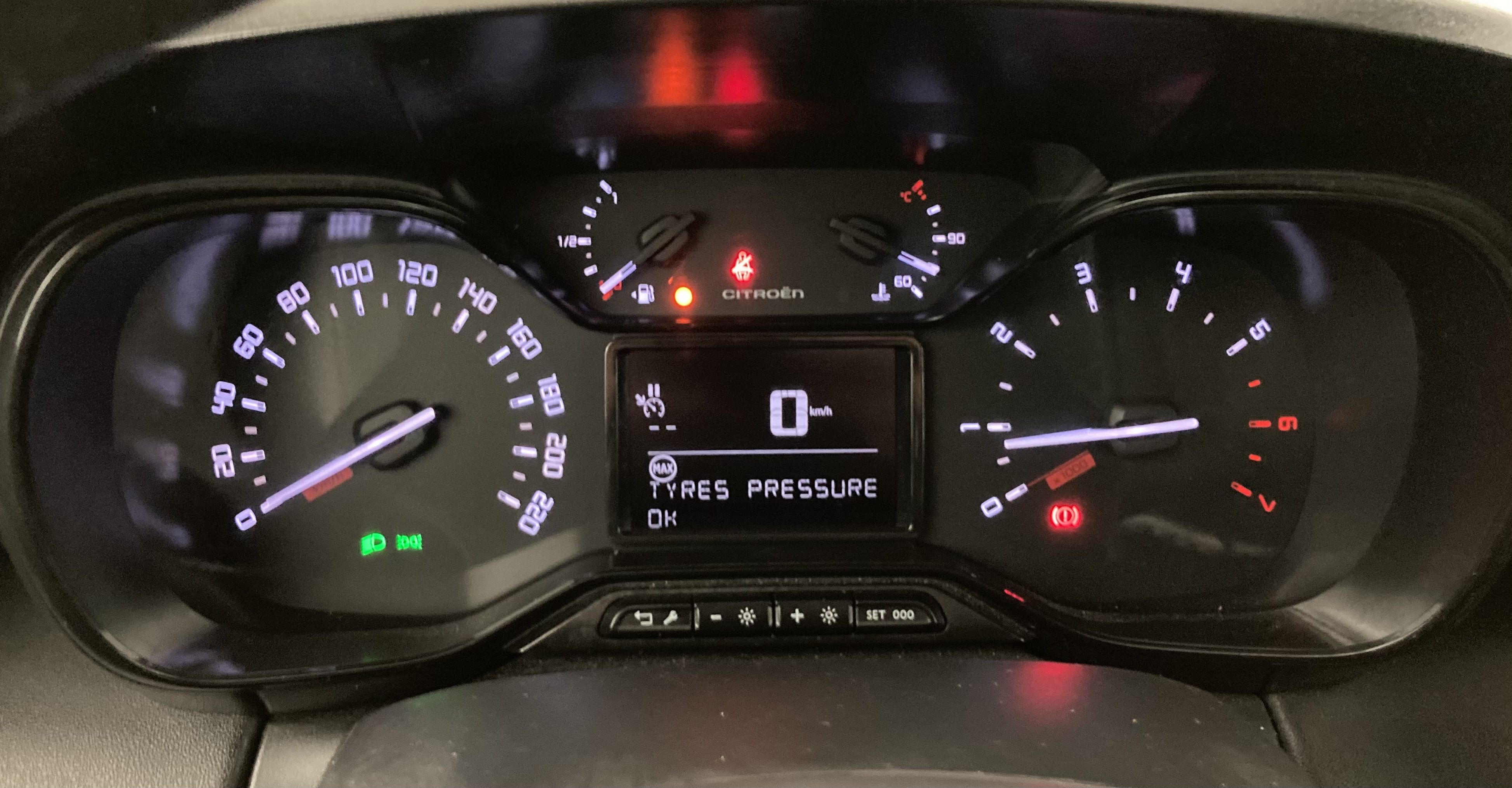 citroen c3 aircross feel pack 1.2 PURETECH 110 2022 blanco blanquise 14