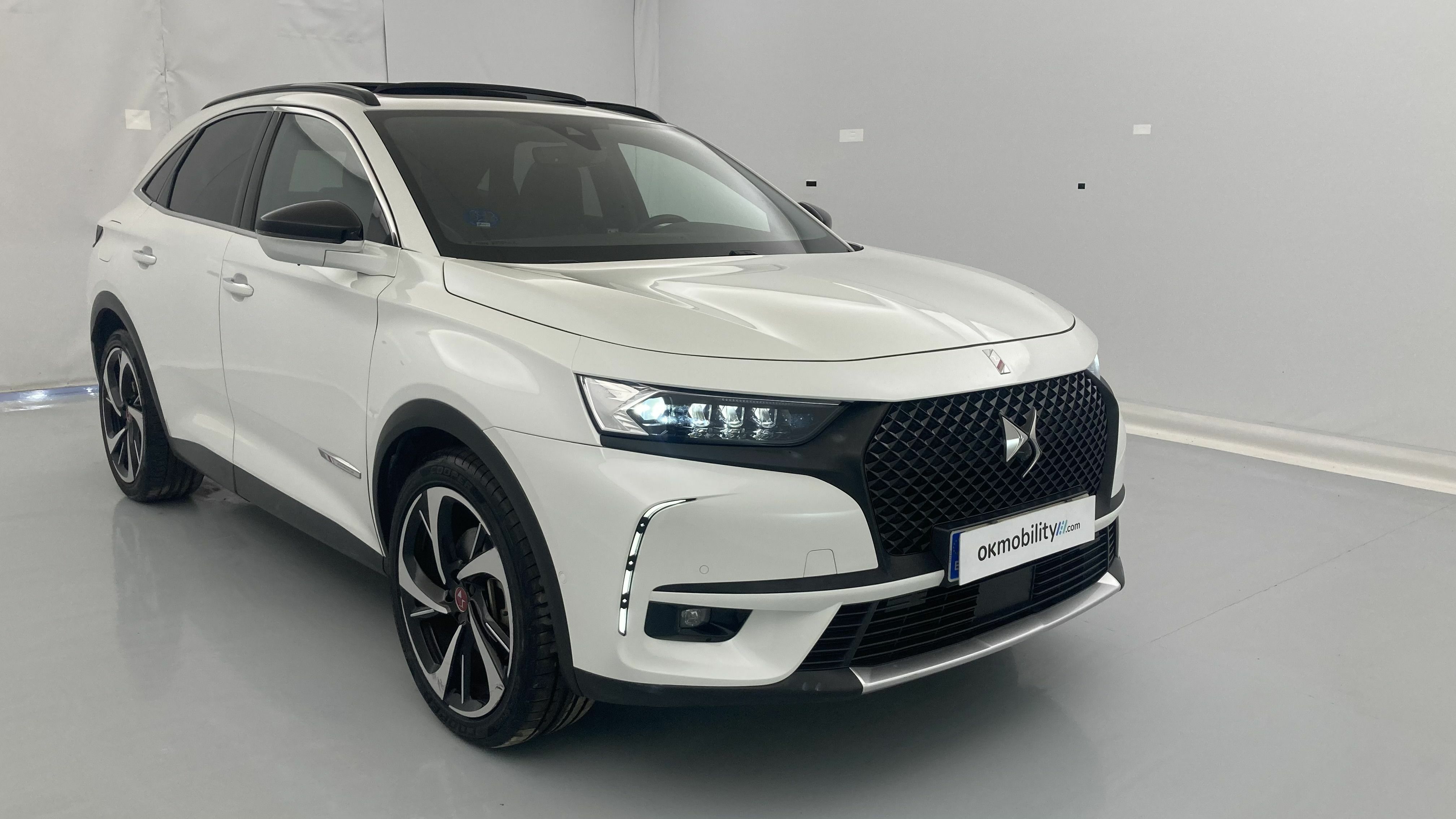 ds ds7 crossback performance line + E-TENSE 300 CA 2022 blanco nacarado 22