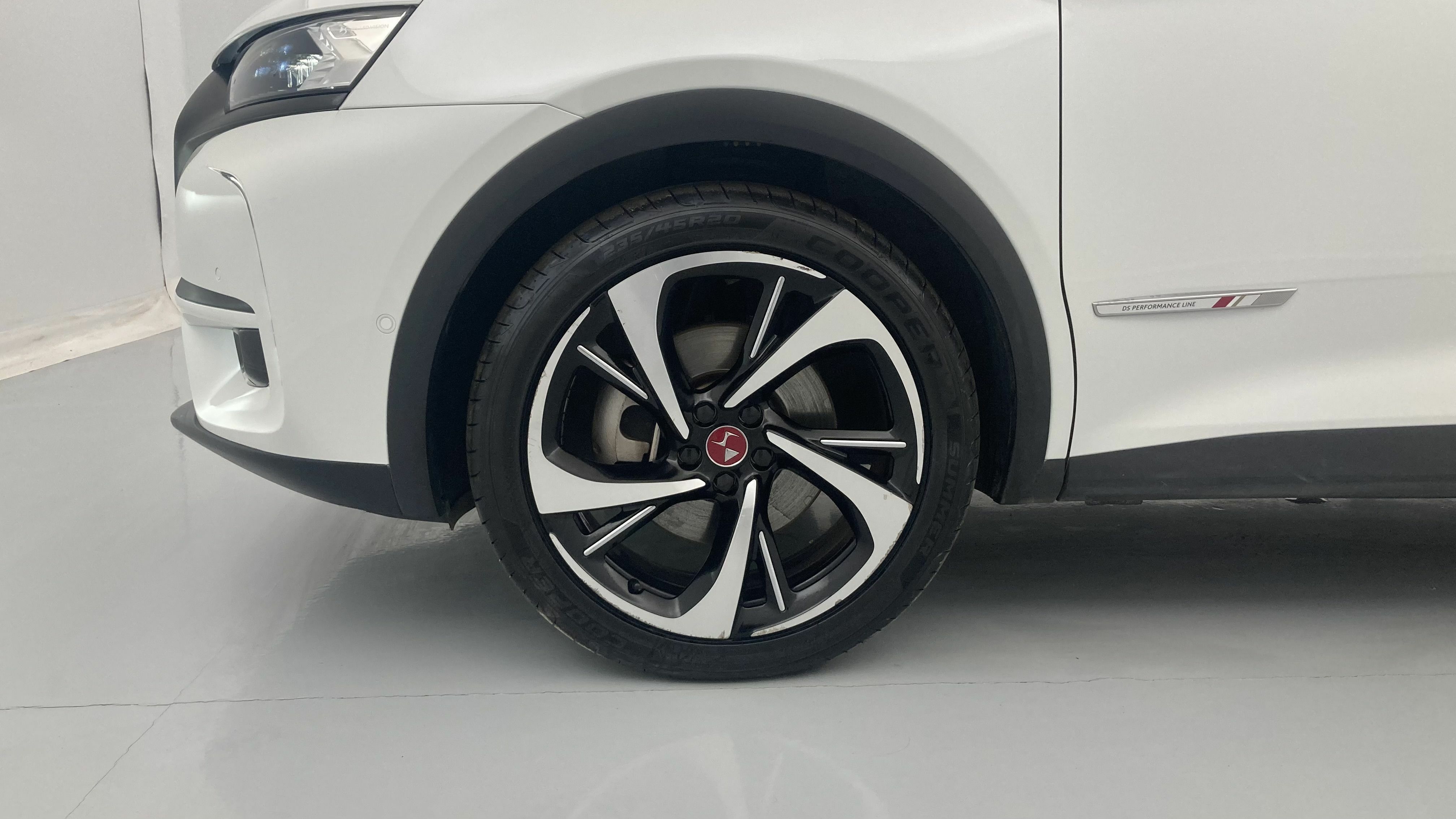 ds ds7 crossback performance line + E-TENSE 300 CA 2022 blanco nacarado 26