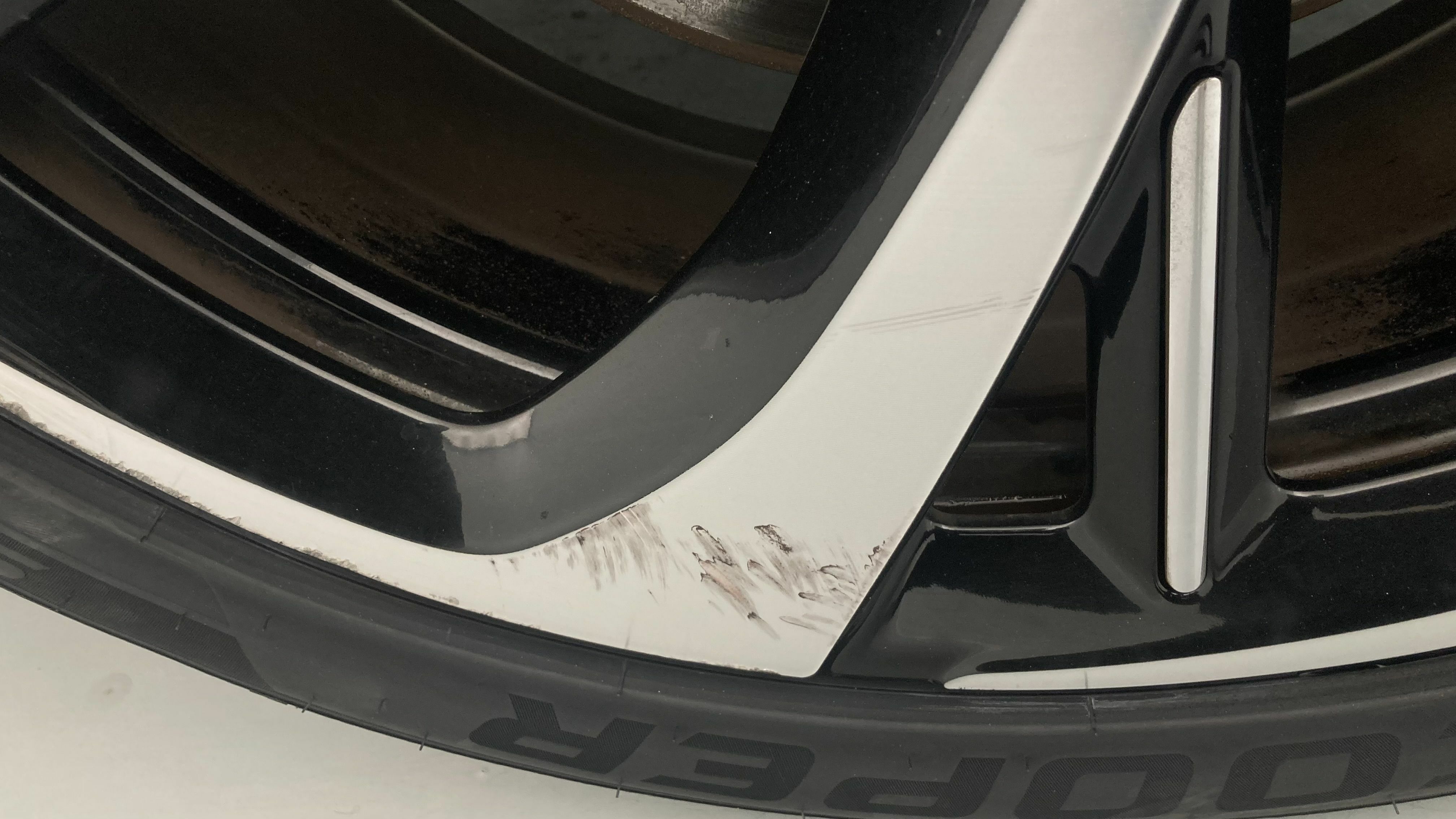 ds ds7 crossback performance line + E-TENSE 300 CA 2022 blanco nacarado 30