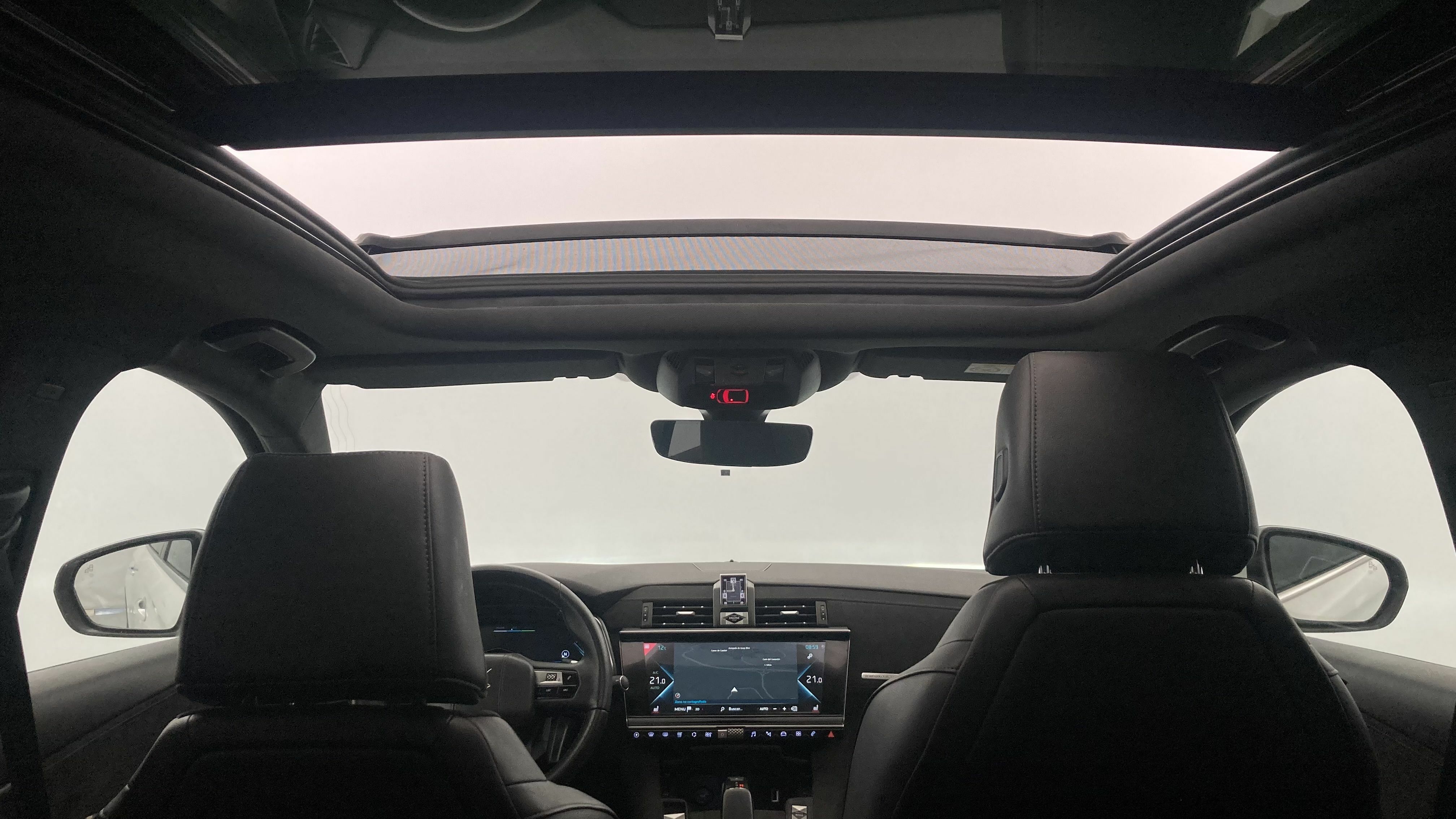 ds ds7 crossback performance line + E-TENSE 300 CA 2022 blanco nacarado 34