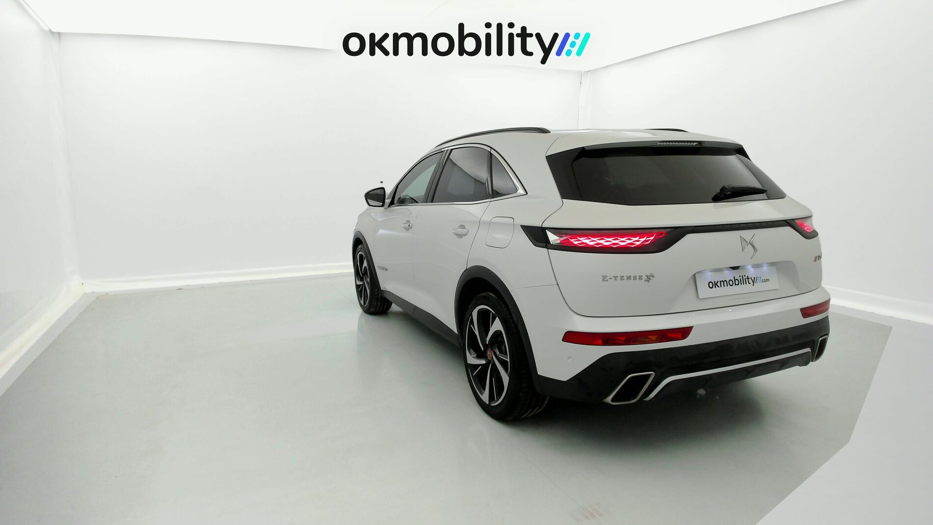 ds ds7 crossback performance line + E-TENSE 300 CA 2022 blanco nacarado 8