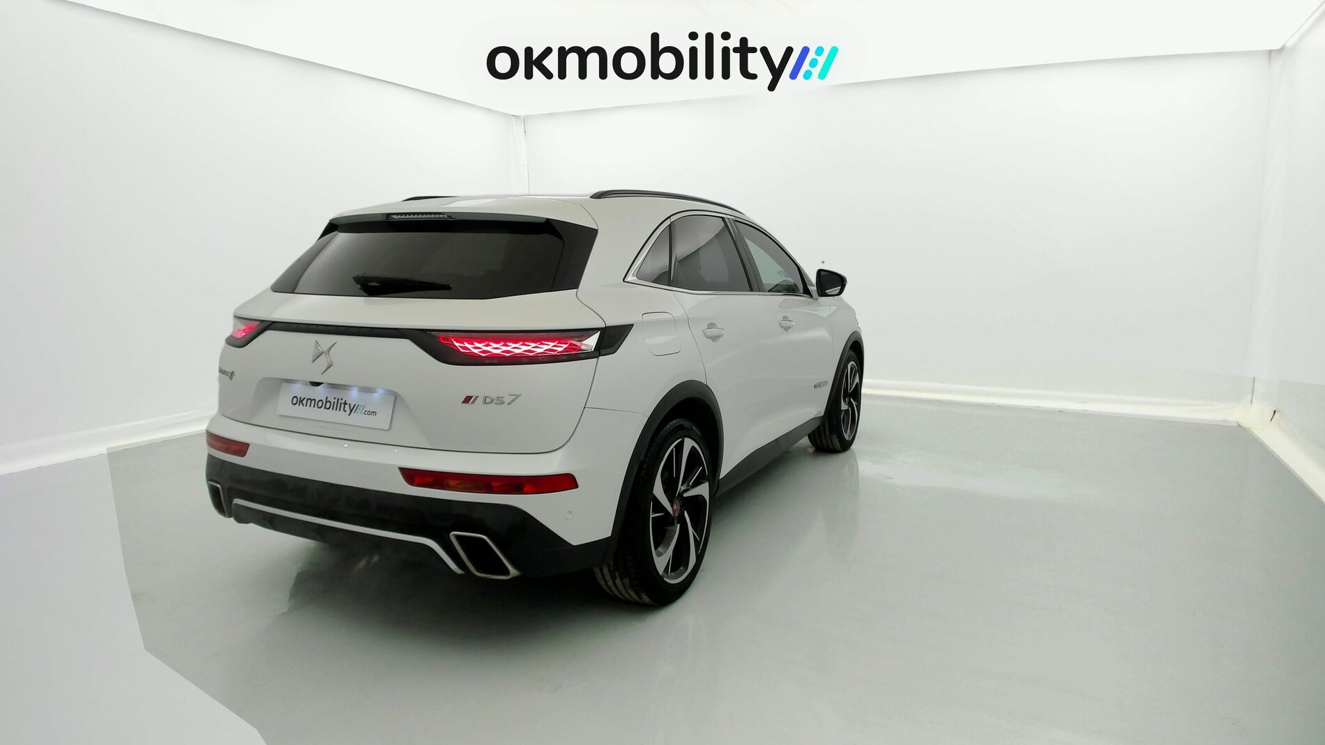 ds ds7 crossback performance line + E-TENSE 300 CA 2022 blanco nacarado 10