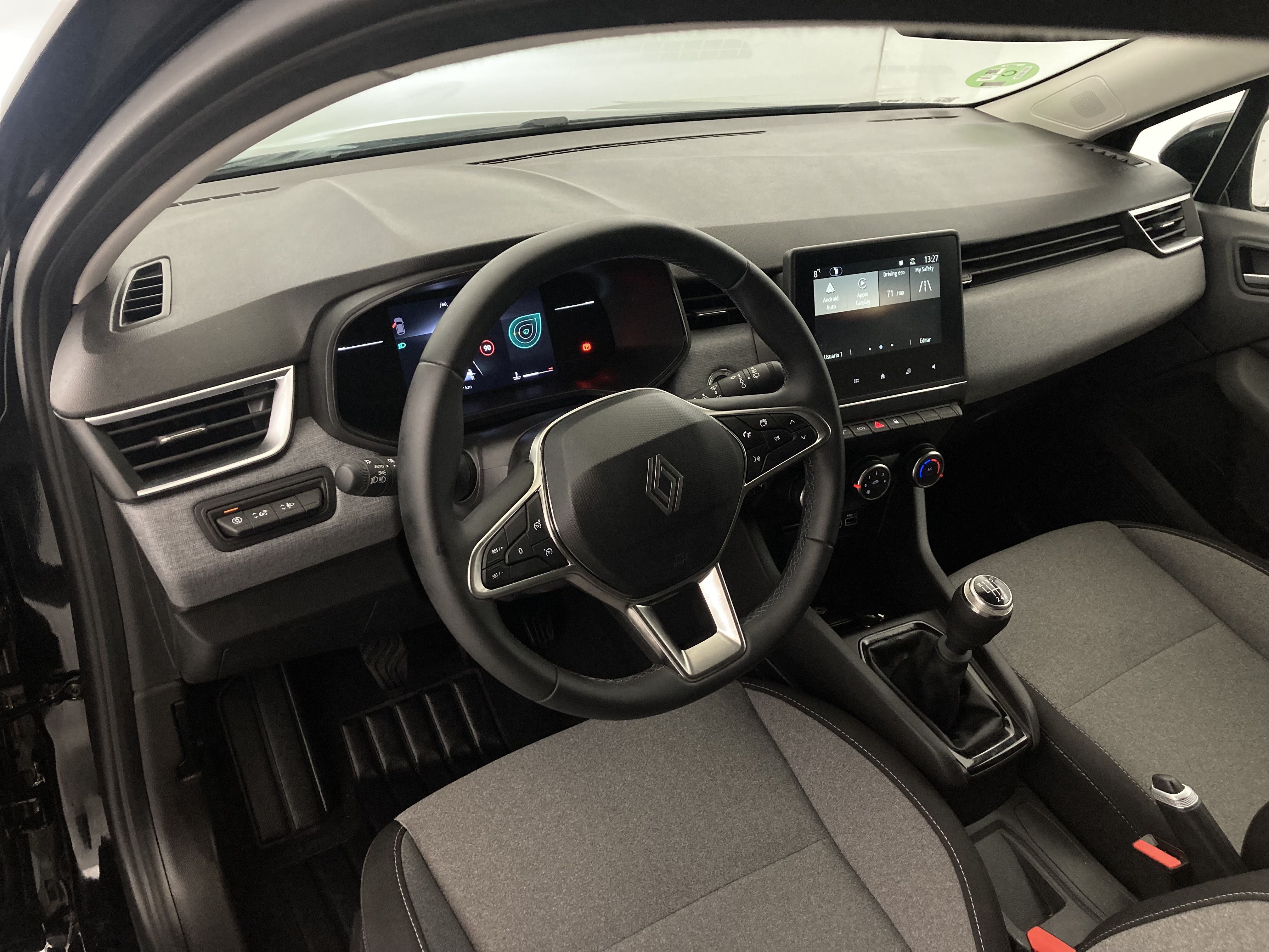 renault clio evolution 1.5 DCI 100 2025 negro brillante 18