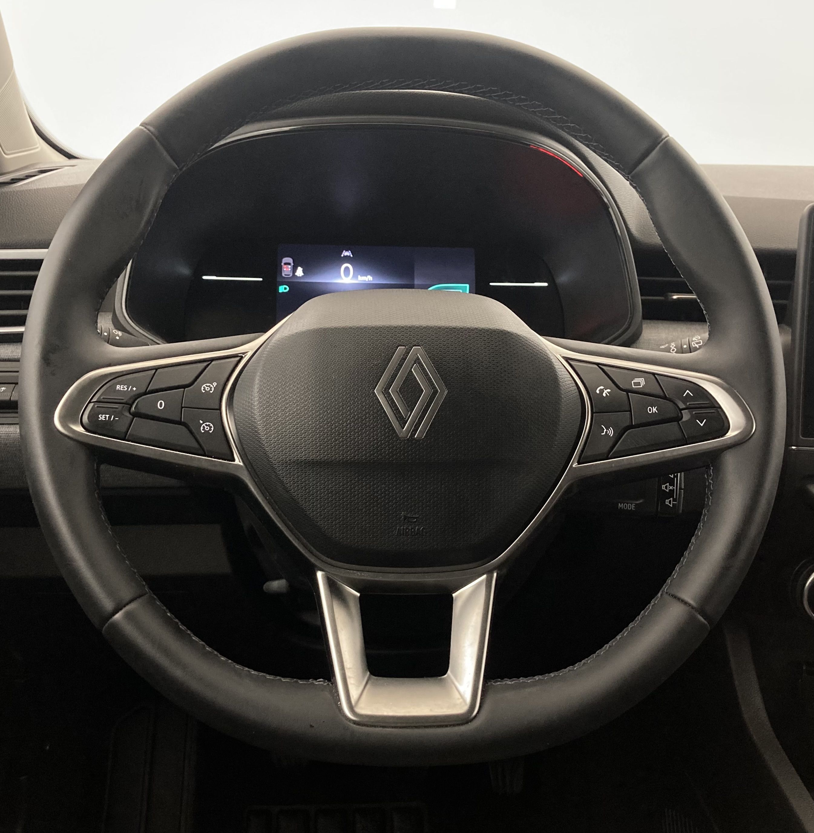 renault clio evolution 1.5 DCI 100 2025 negro brillante 20