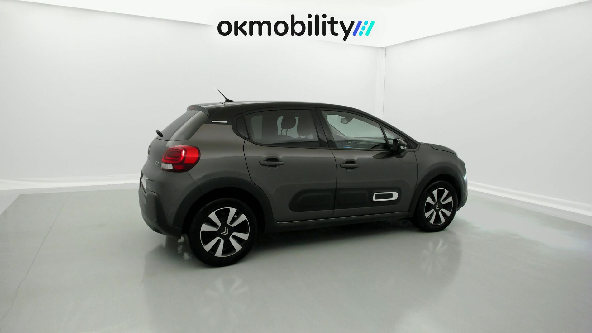 citroen c3 origin max 1.2 PURETECH 83 2024 gris platino / negro 11