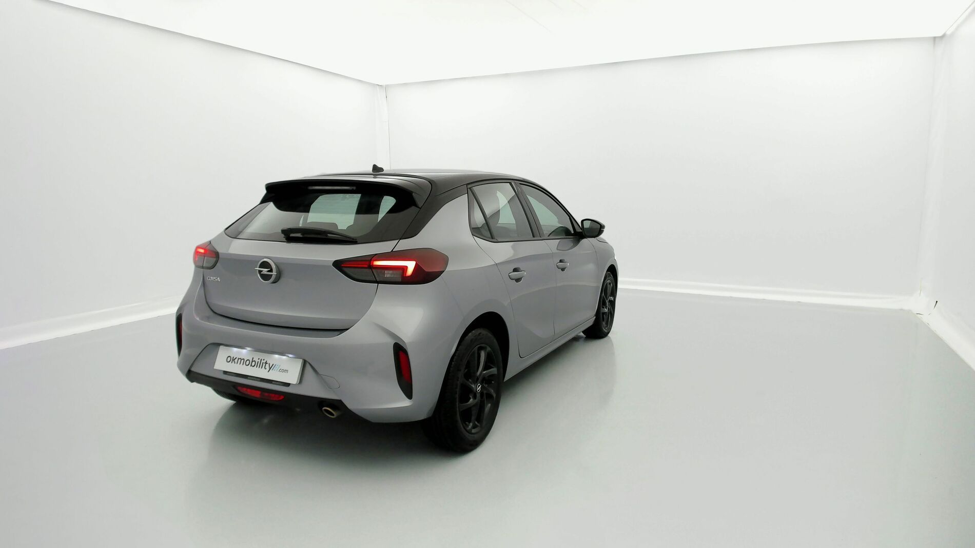 opel corsa gs 1.2T 100 2022 gris acero 10