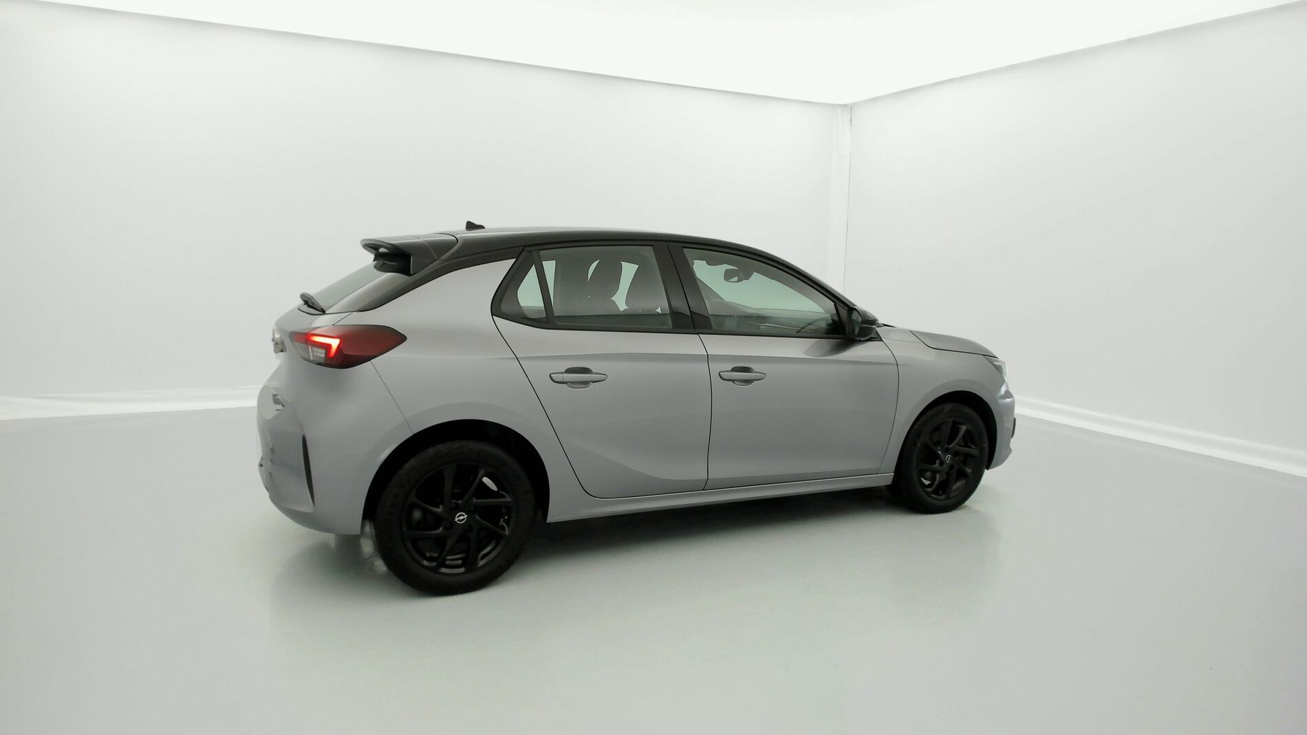 opel corsa gs 1.2T 100 2022 gris acero 11