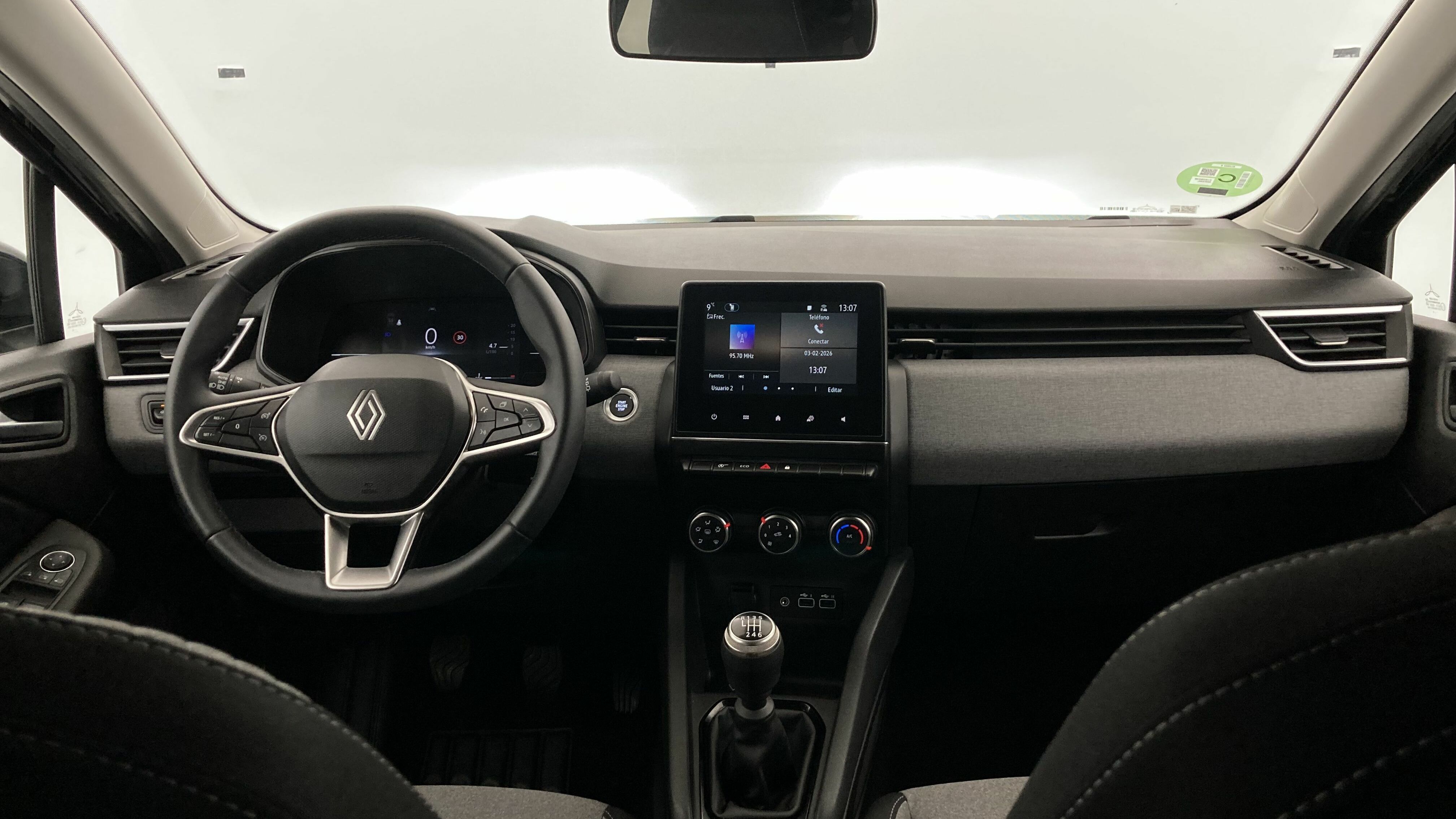 renault clio evolution 1.5 DCI 100 2025 negro brillante 16