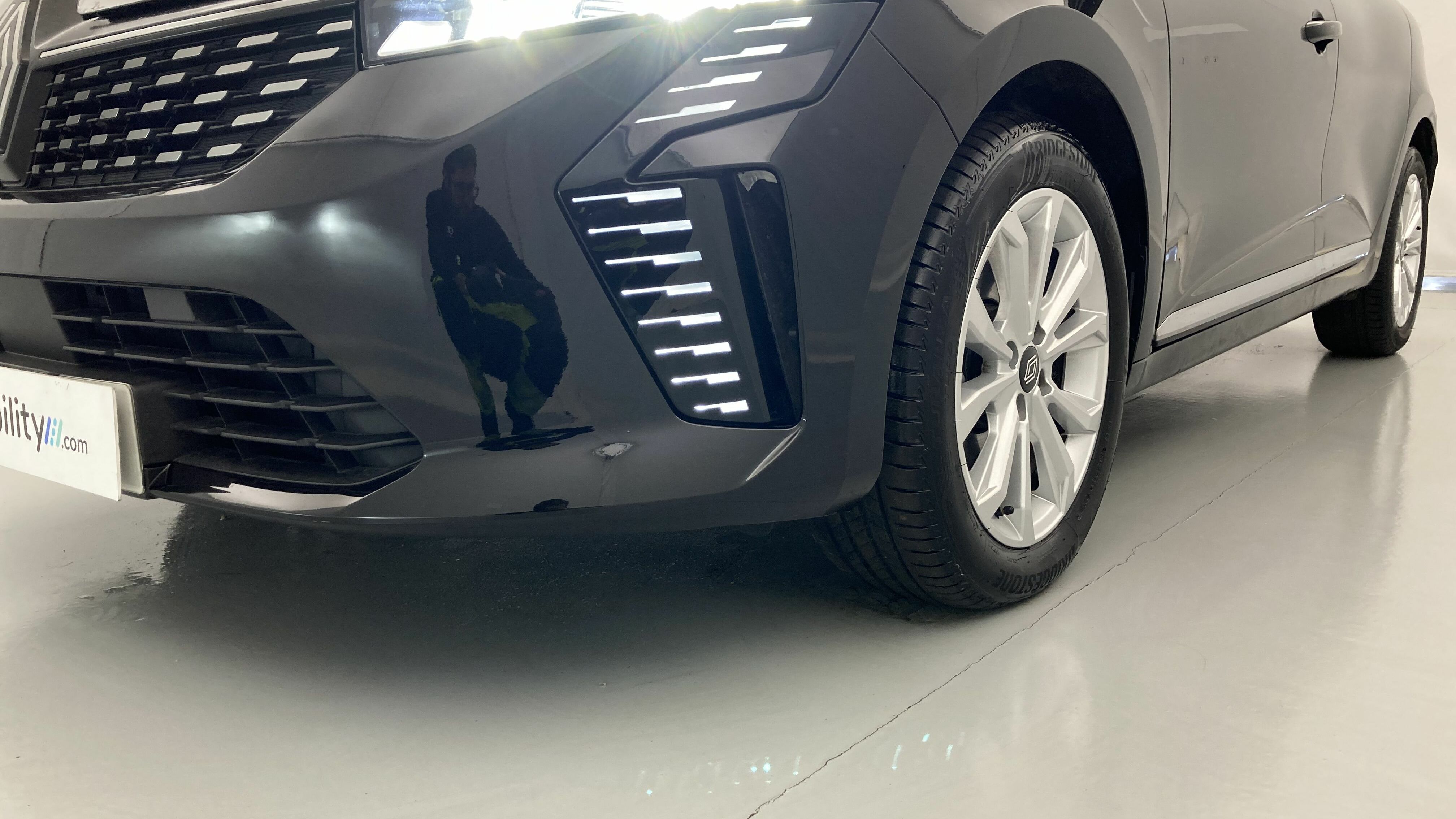 renault clio evolution 1.5 DCI 100 2025 negro brillante 26