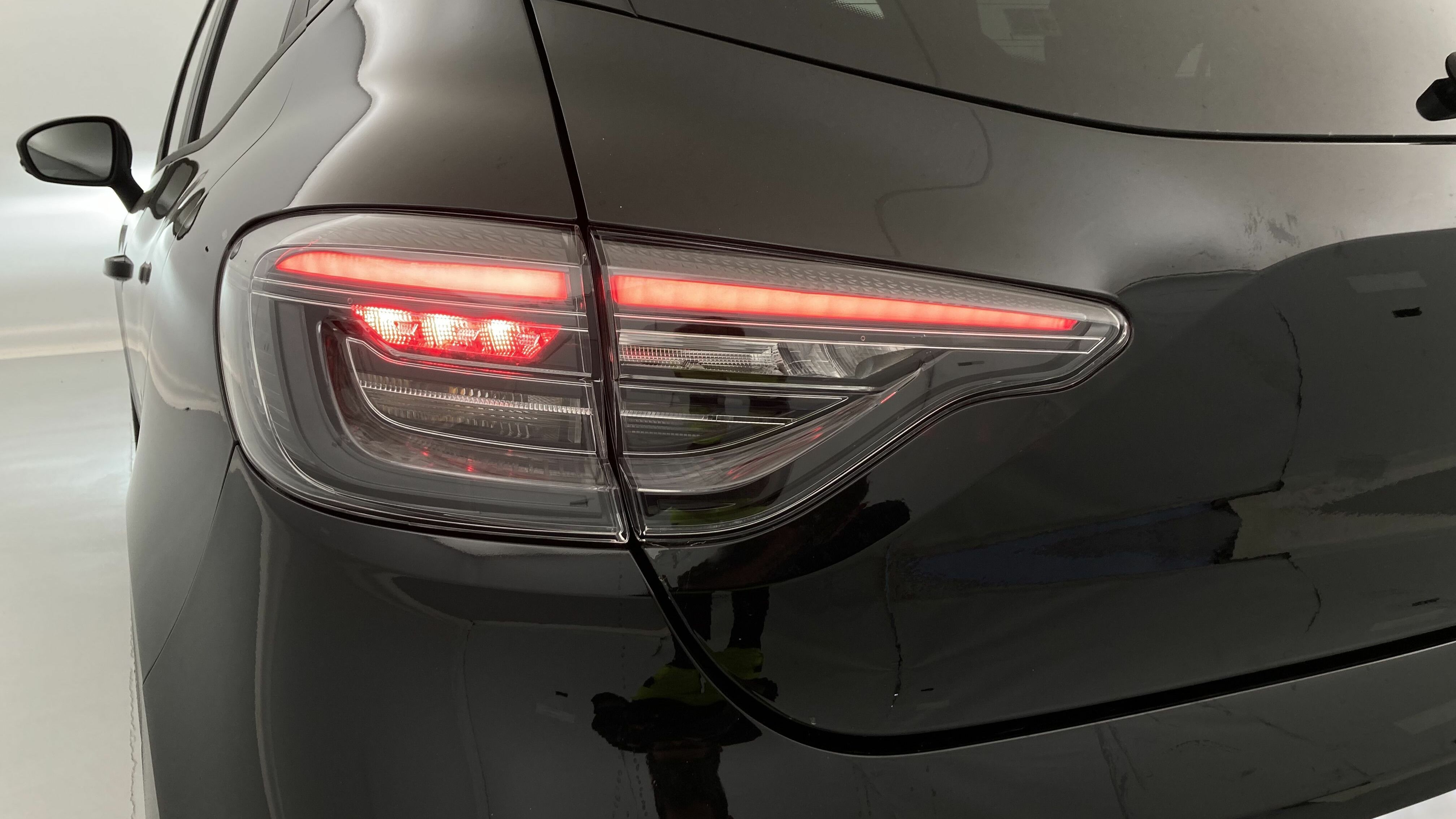 renault clio evolution 1.5 DCI 100 2025 negro brillante 30