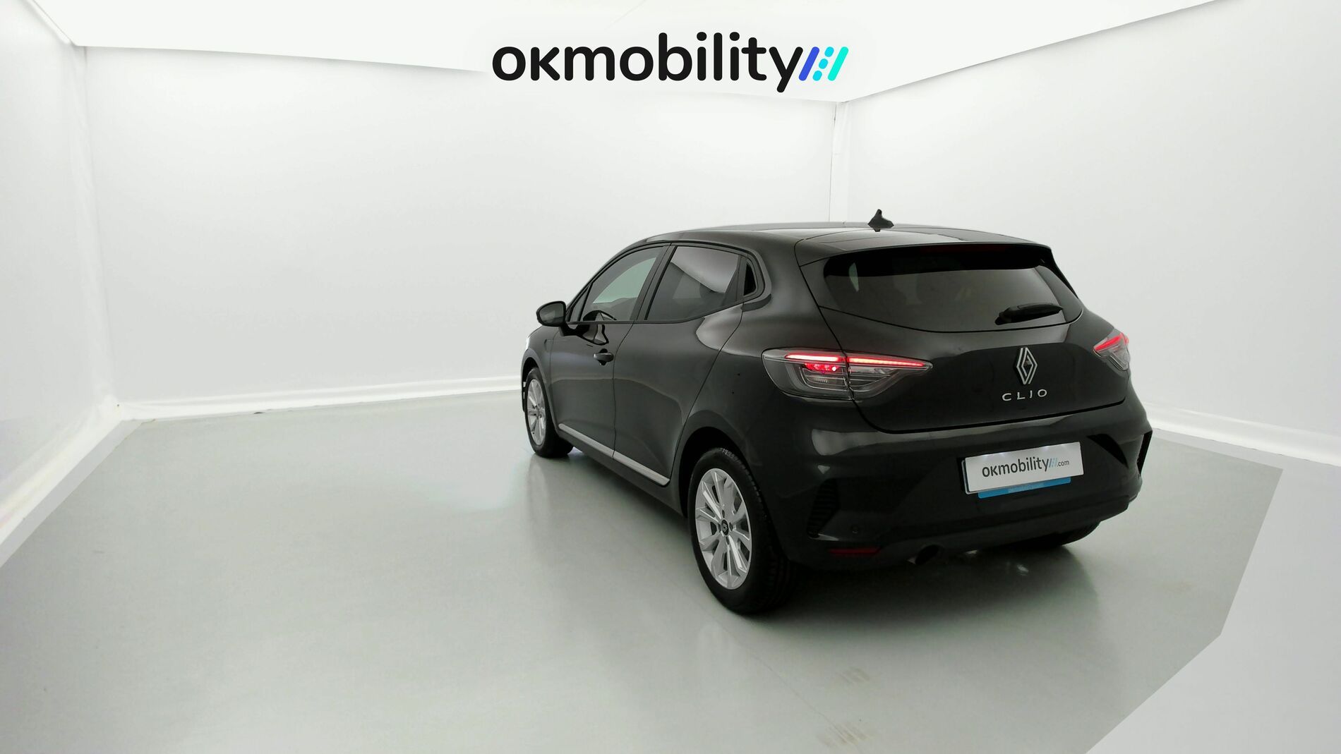 renault clio evolution 1.5 DCI 100 2025 negro brillante 9