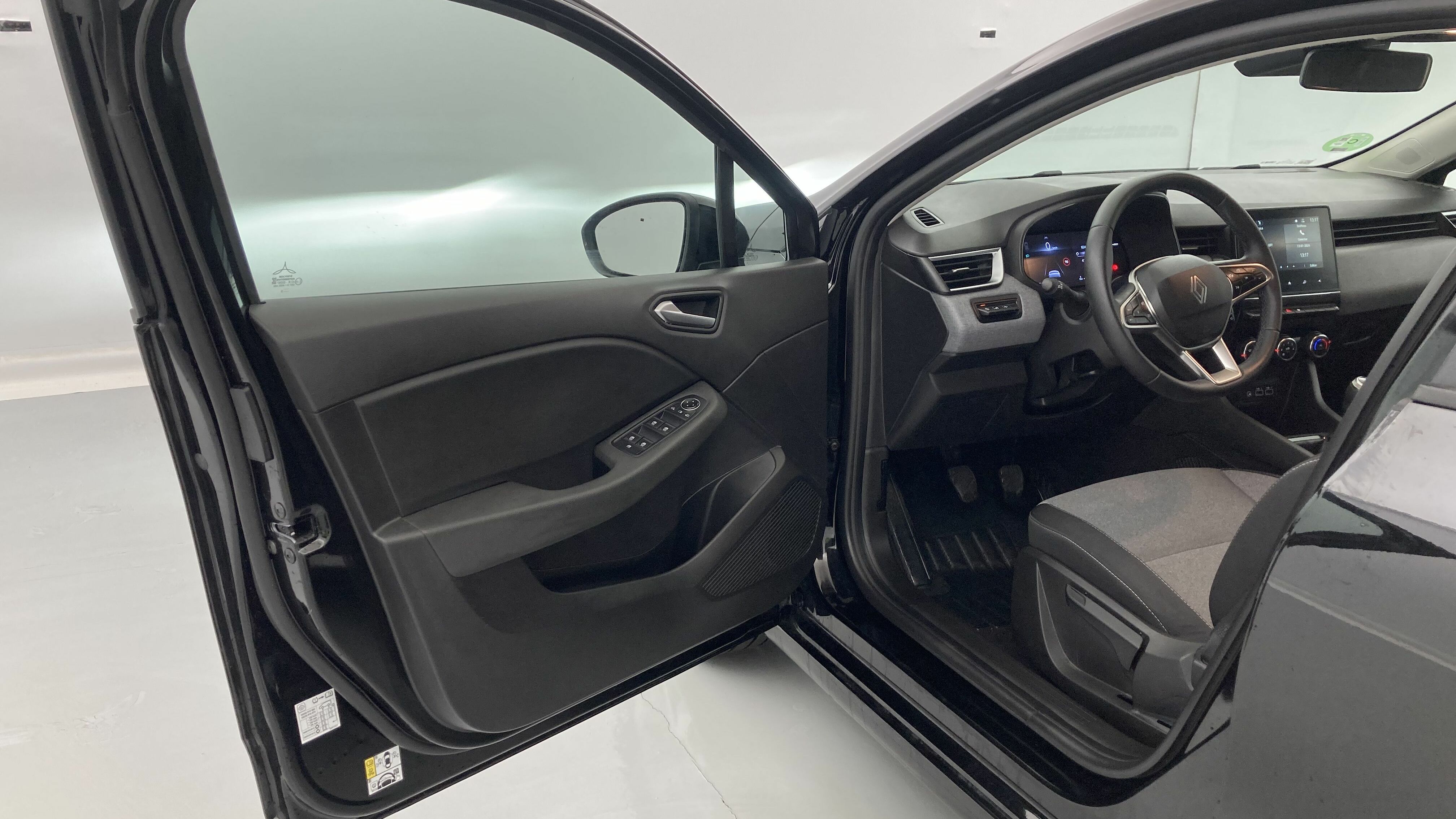 renault clio evolution 1.5 DCI 100 2025 negro brillante 12