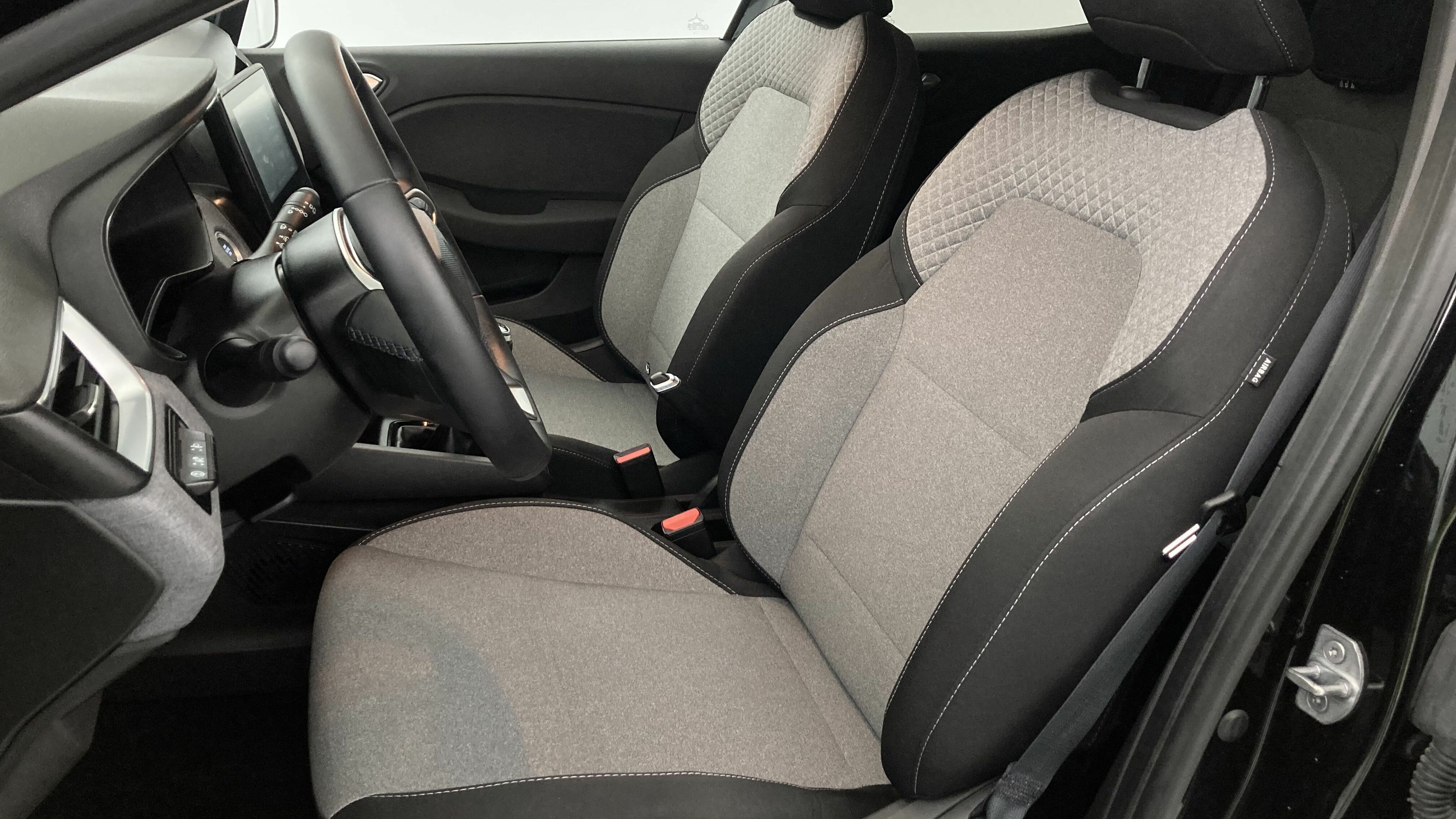 renault clio evolution 1.5 DCI 100 2025 negro brillante 13