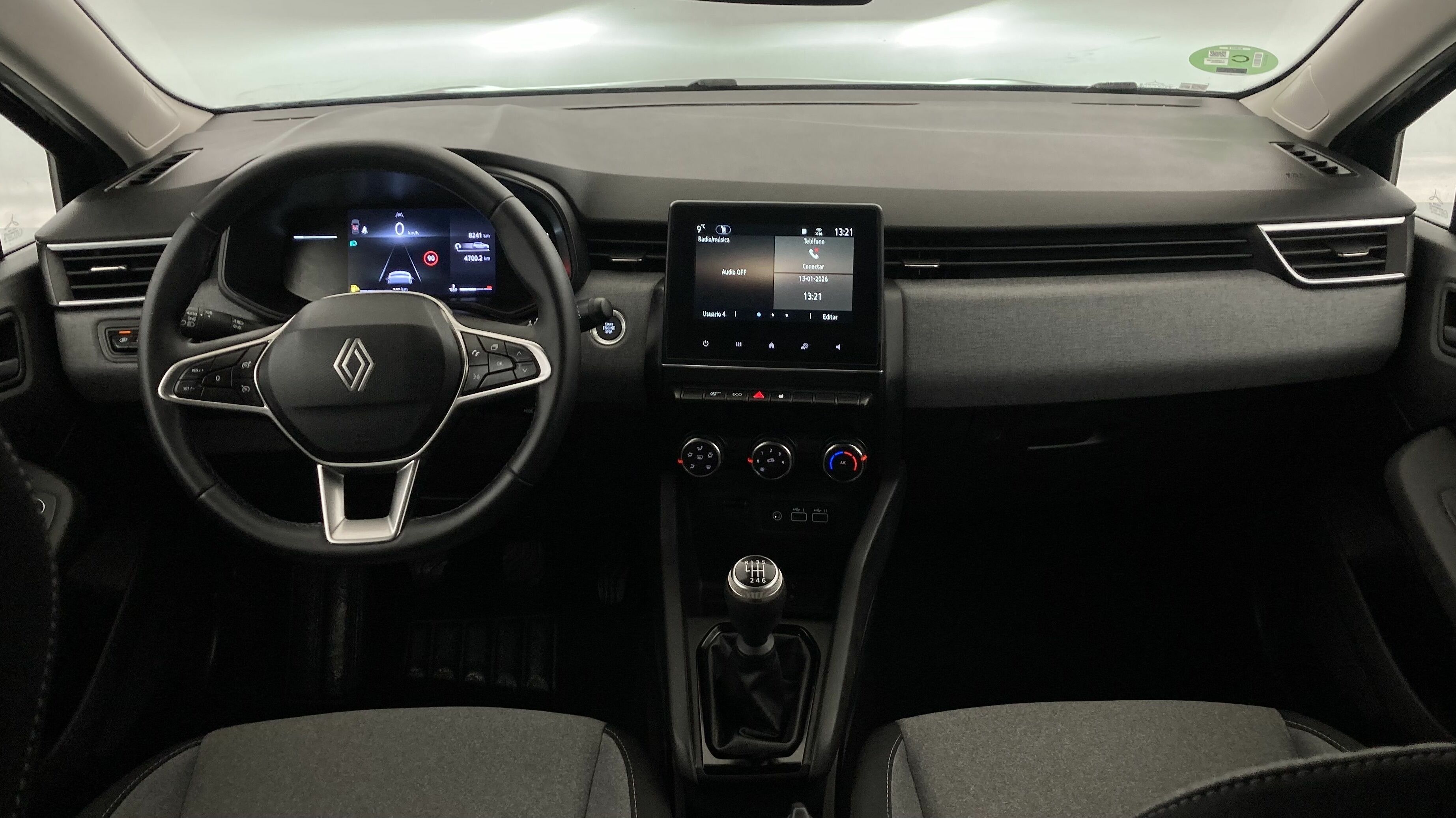 renault clio evolution 1.5 DCI 100 2025 negro brillante 15