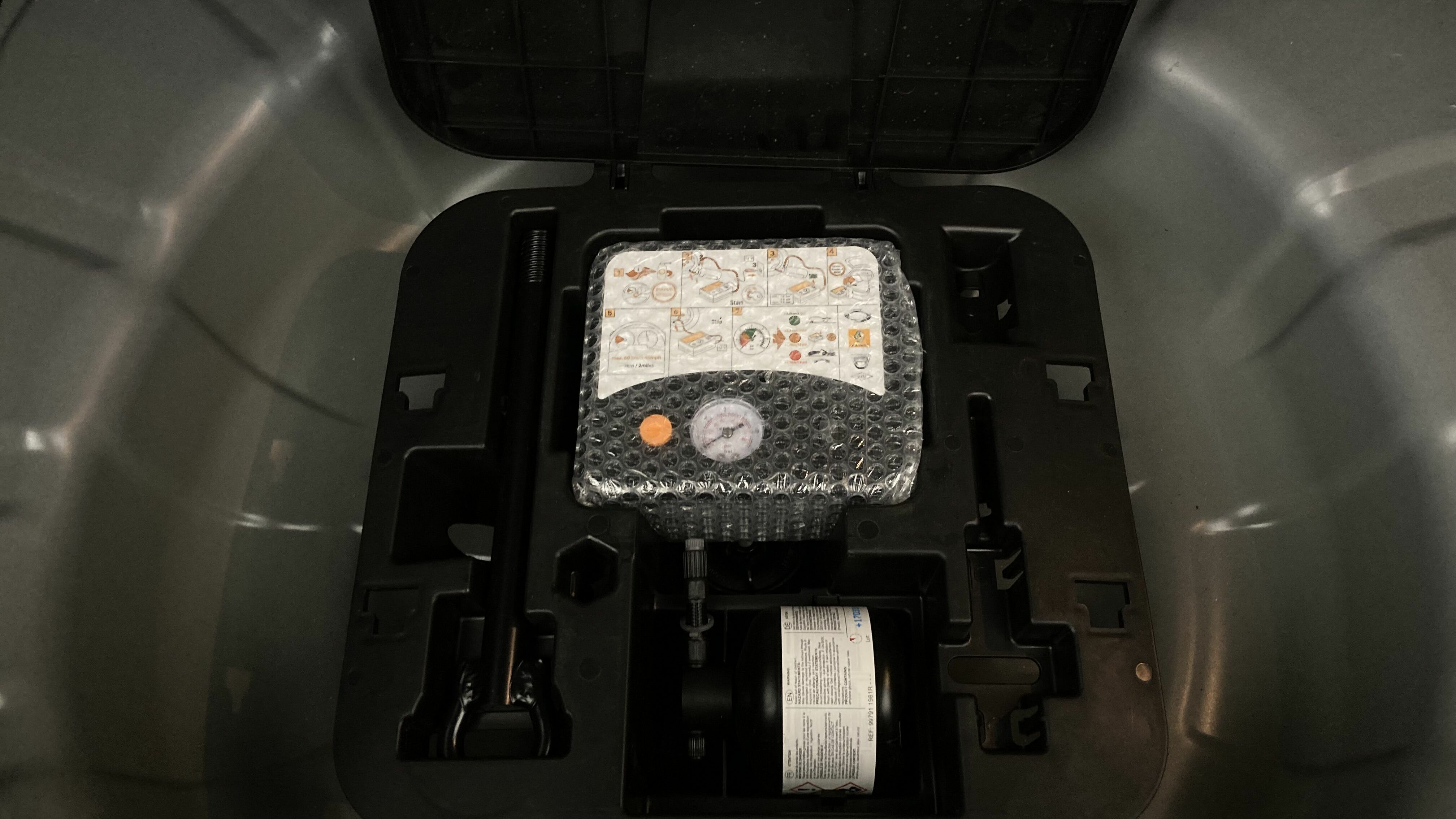 renault clio evolution 1.5 DCI 100 2025 negro brillante 22