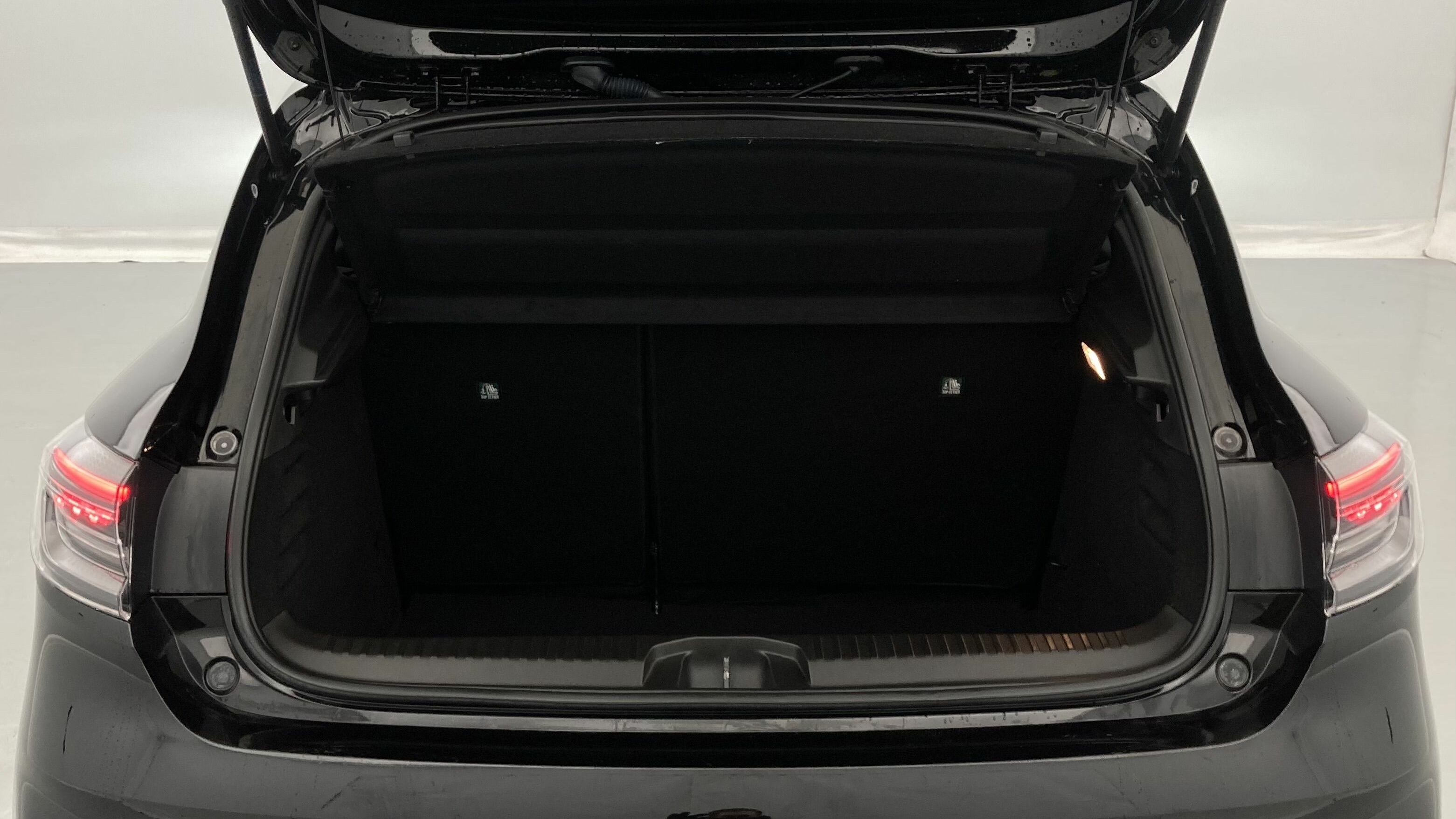 renault clio evolution 1.5 DCI 100 2025 negro brillante 23