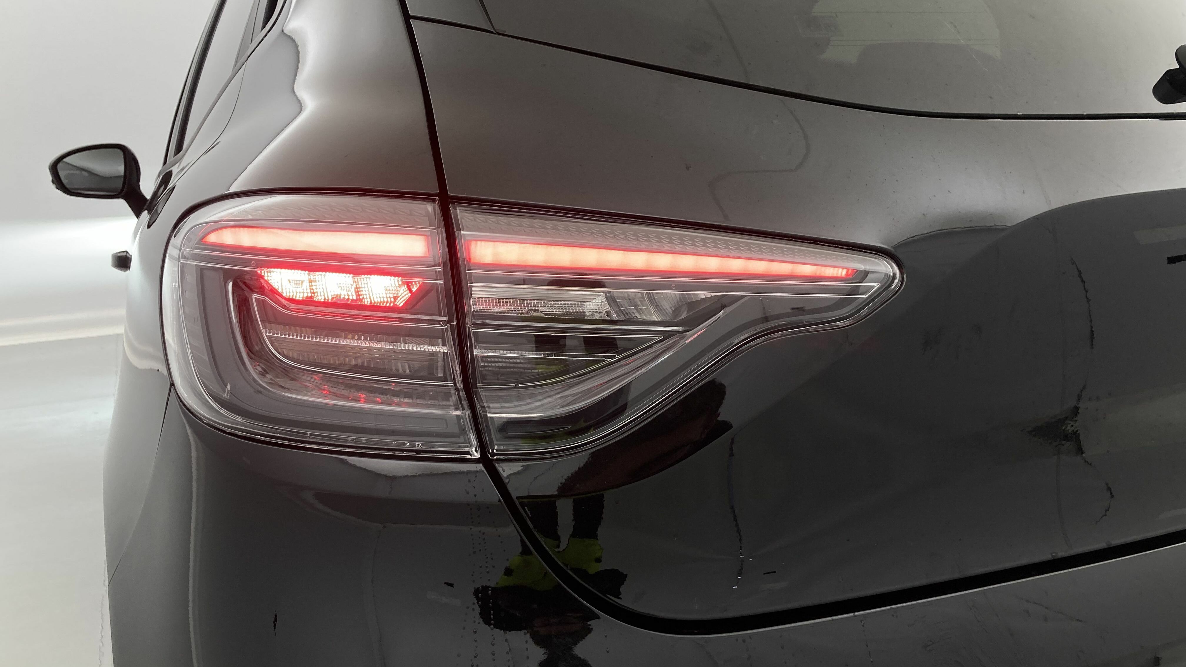 renault clio evolution 1.5 DCI 100 2025 negro brillante 29