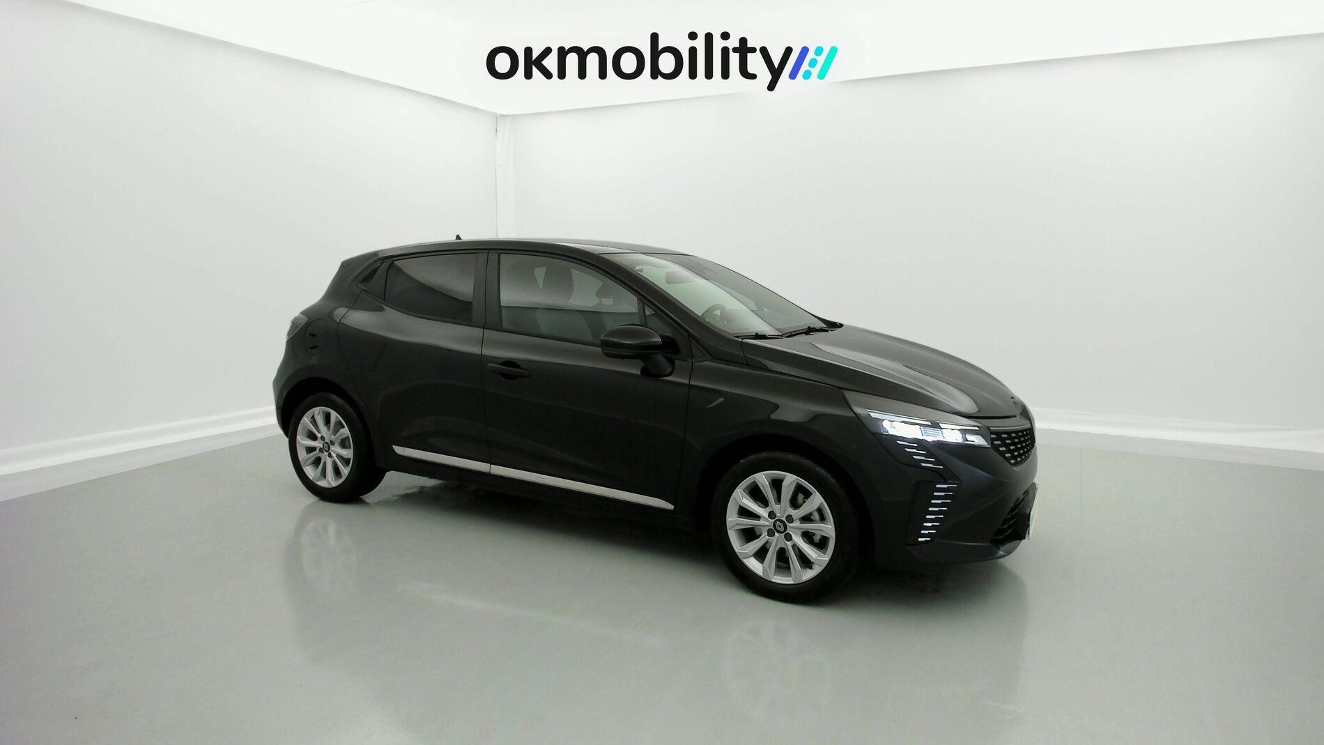 renault clio evolution 1.5 DCI 100 2025 negro brillante 2