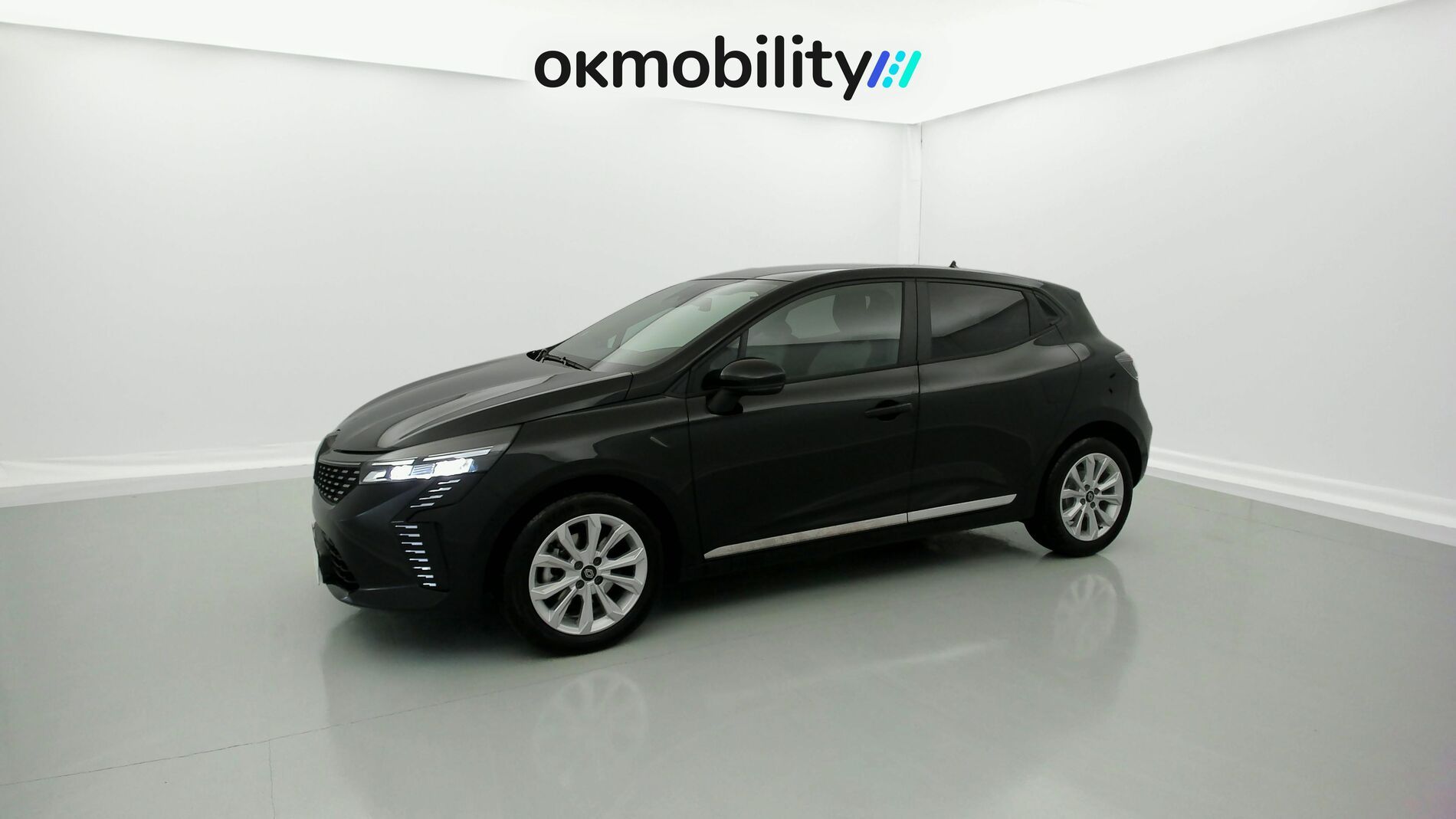 renault clio evolution 1.5 DCI 100 2025 negro brillante 4