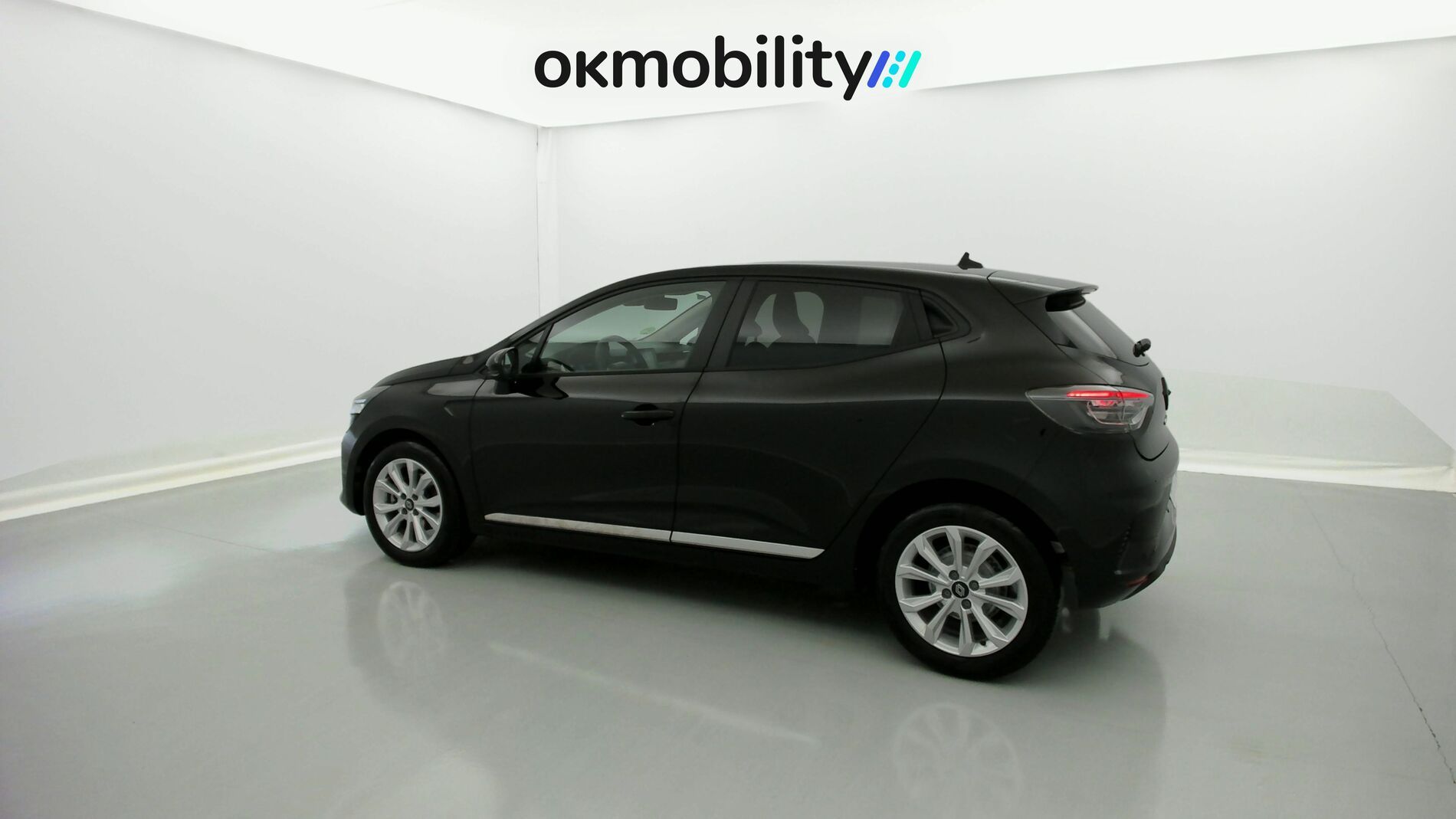 renault clio evolution 1.5 DCI 100 2025 negro brillante 7