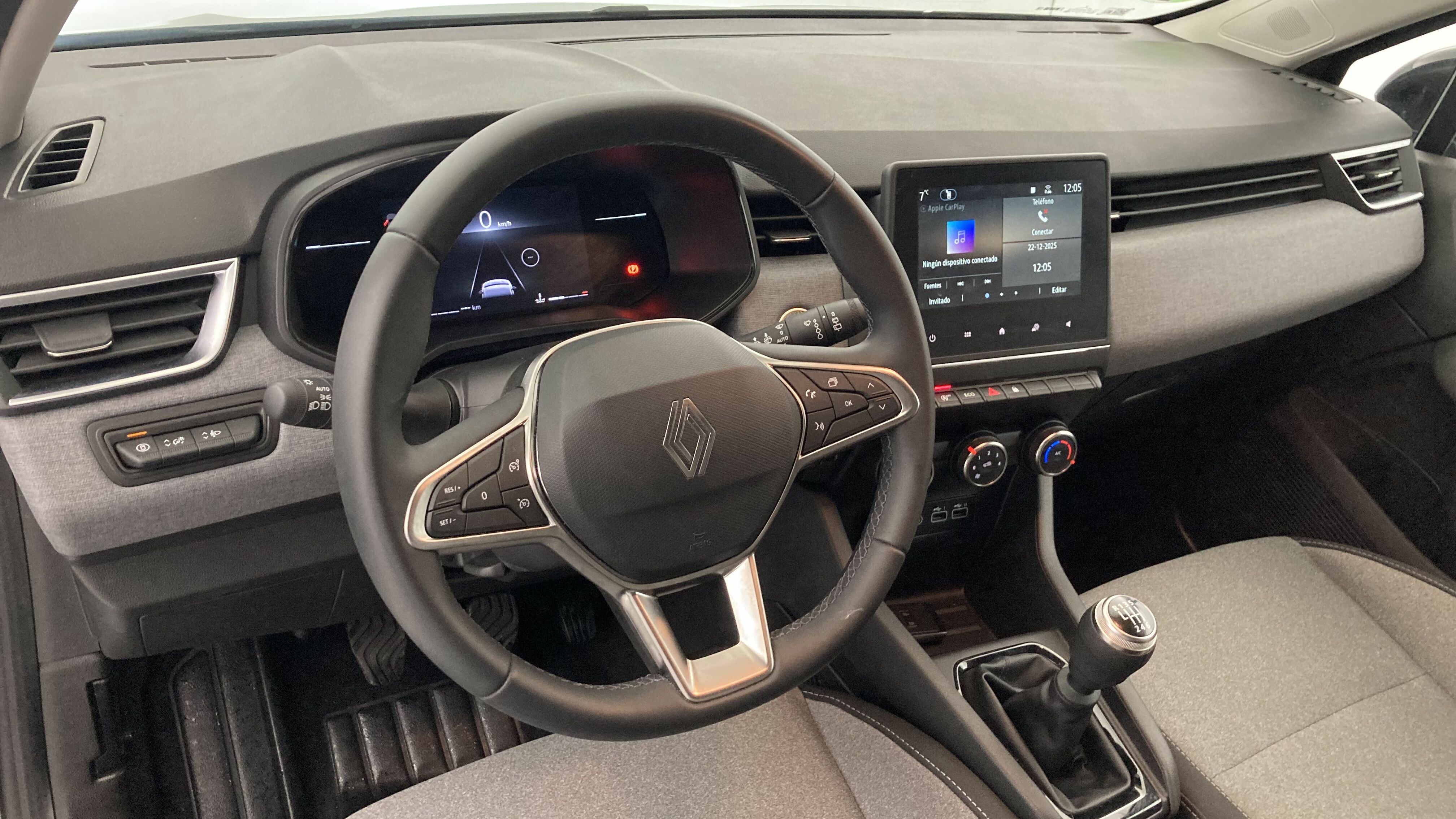 renault clio evolution 1.5 DCI 100 2025 negro brillante 14