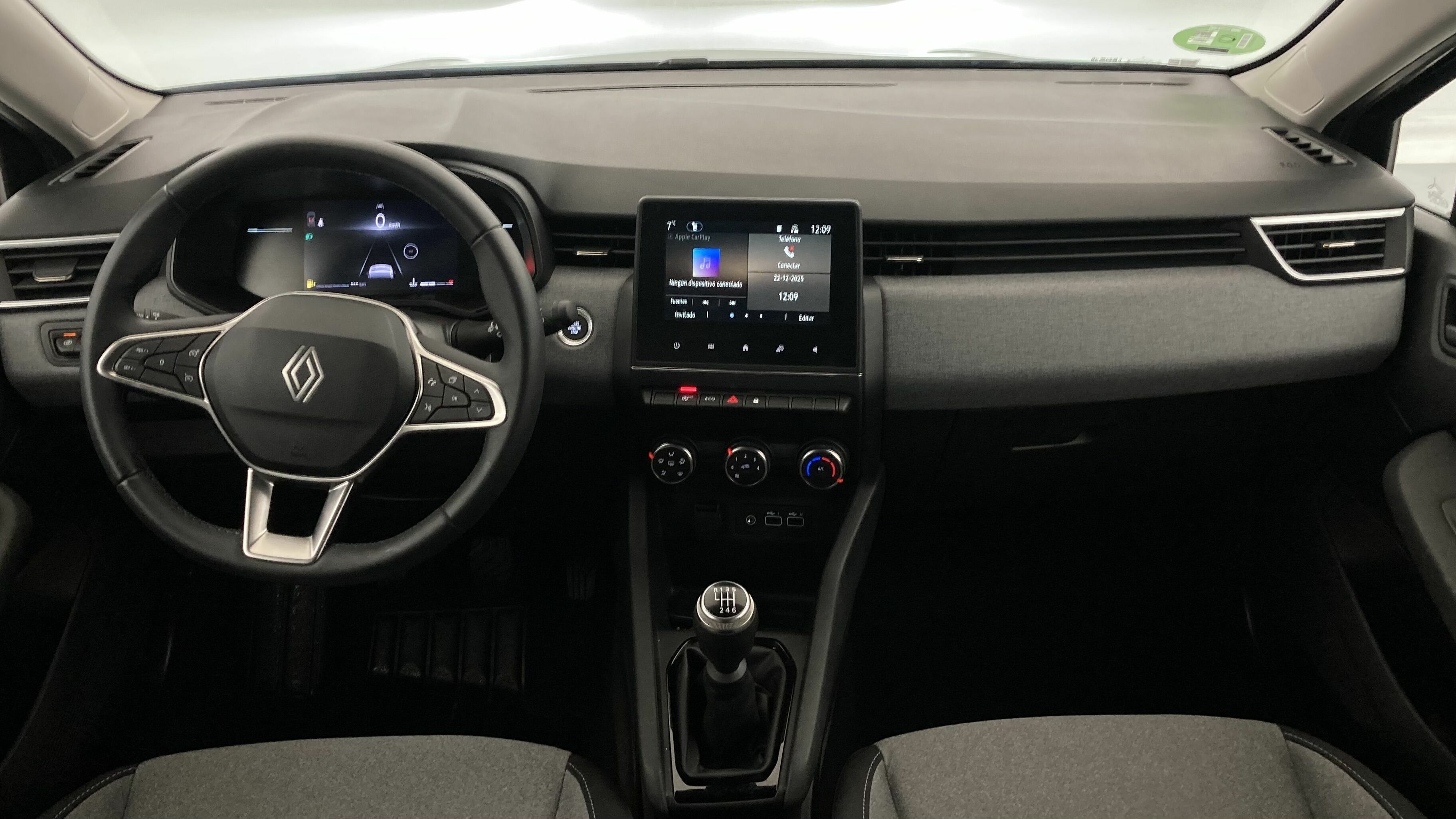 renault clio evolution 1.5 DCI 100 2025 negro brillante 15