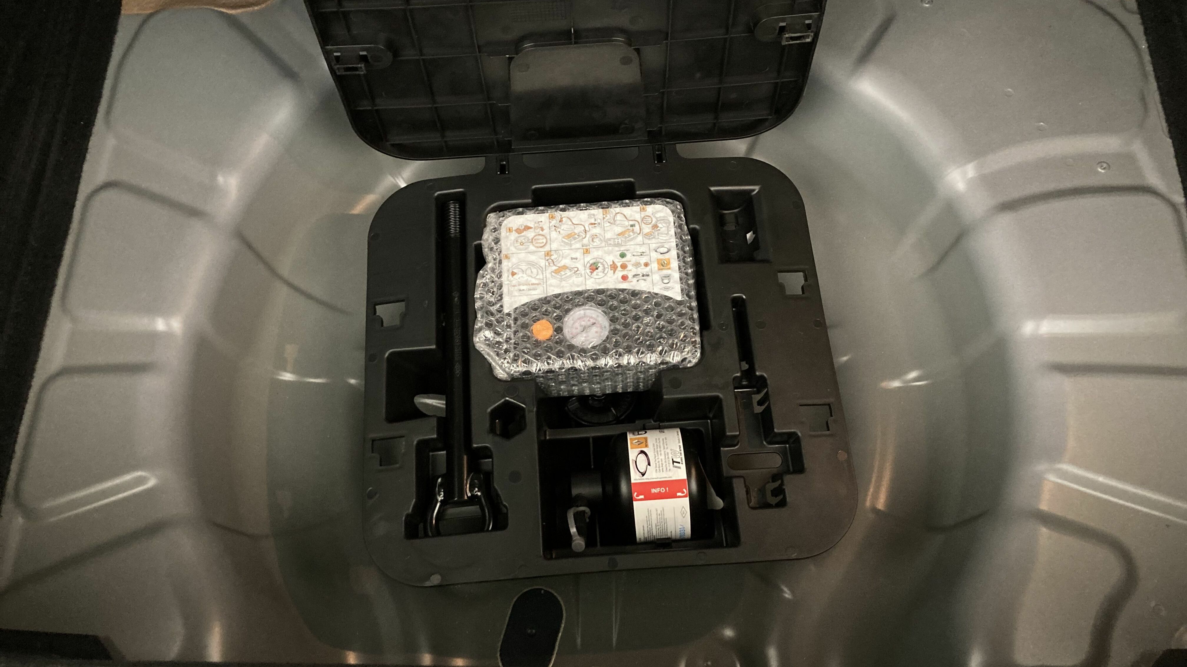 renault clio evolution 1.5 DCI 100 2025 negro brillante 22